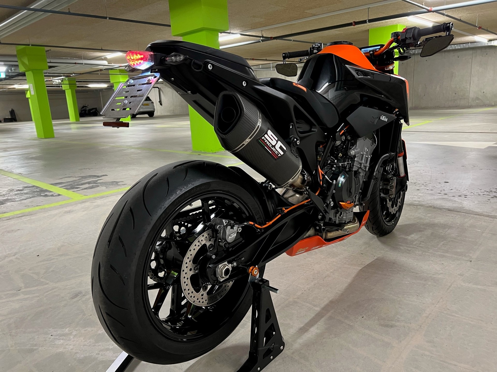KTM 890 Duke-image-2