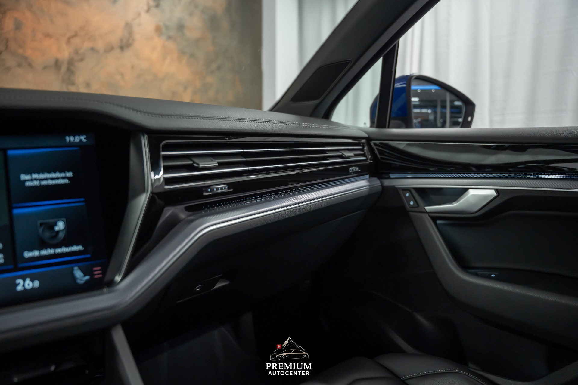 VW Touareg 3.0 TDI R Line Tiptronic *Black Style*Leder*Fahrassistenz*22"Felgen*-image-25