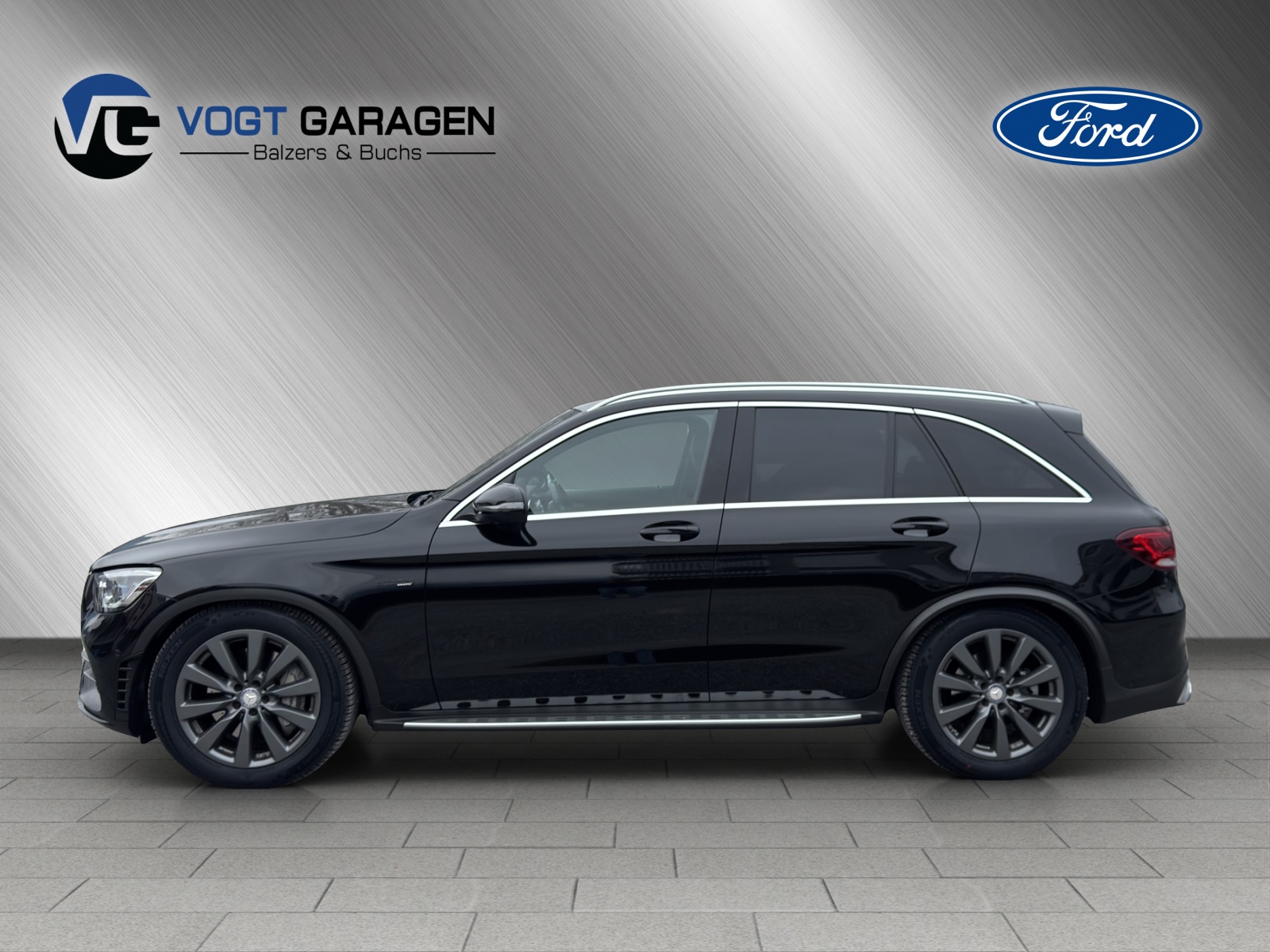 MERCEDES-BENZ GLC 43 AMG 4m-showroom-element-2