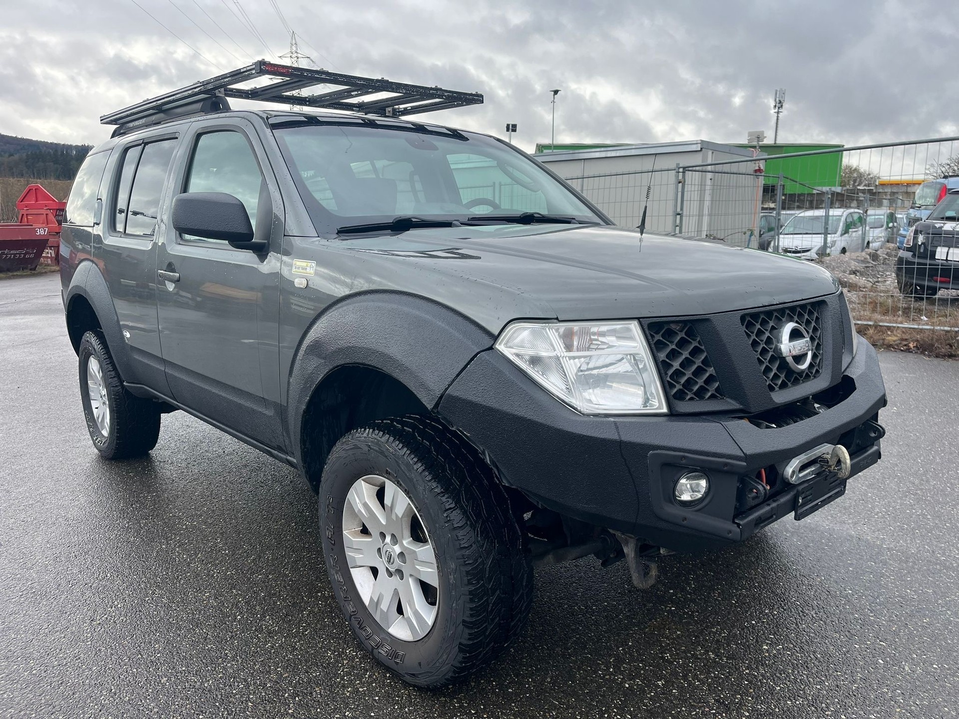 NISSAN Pathfinder 2.5 dCi LE-image-2