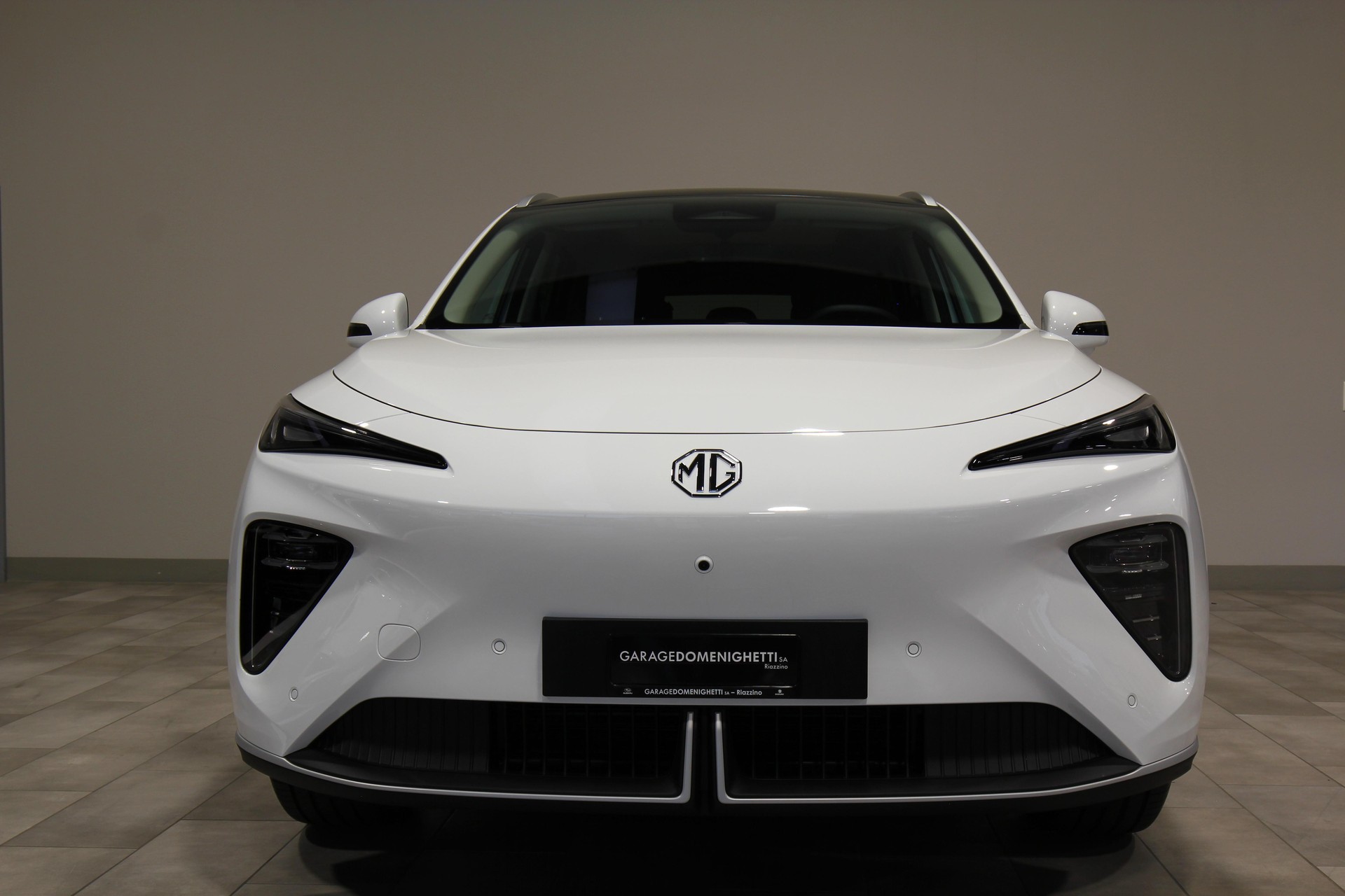 MG S6 EV 77 kWh Luxury 4WD-image-2