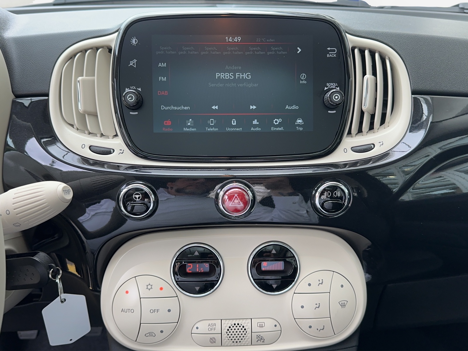 FIAT 500 1.0 Hybrid Lounge-image-9