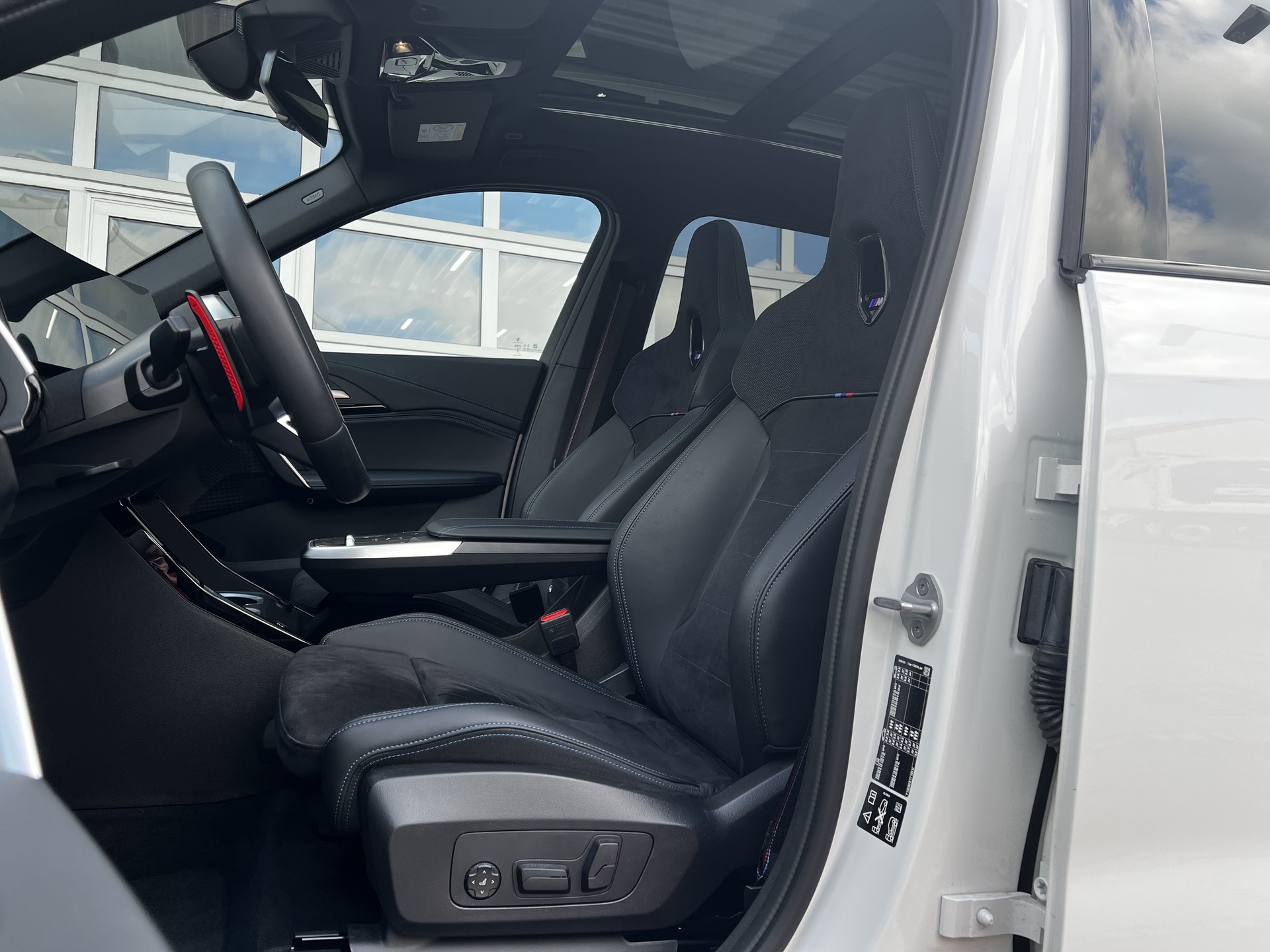 BMW X1 xDrive M35i M SPORTPAKET PRO-image-5