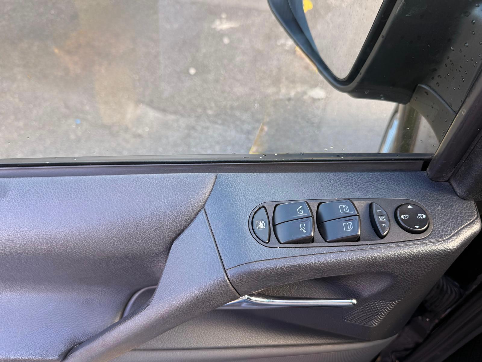 MERCEDES-BENZ Viano 3.0 CDI Blue Efficiency Avantgarde L A *** 8 PLACES ***-image-22