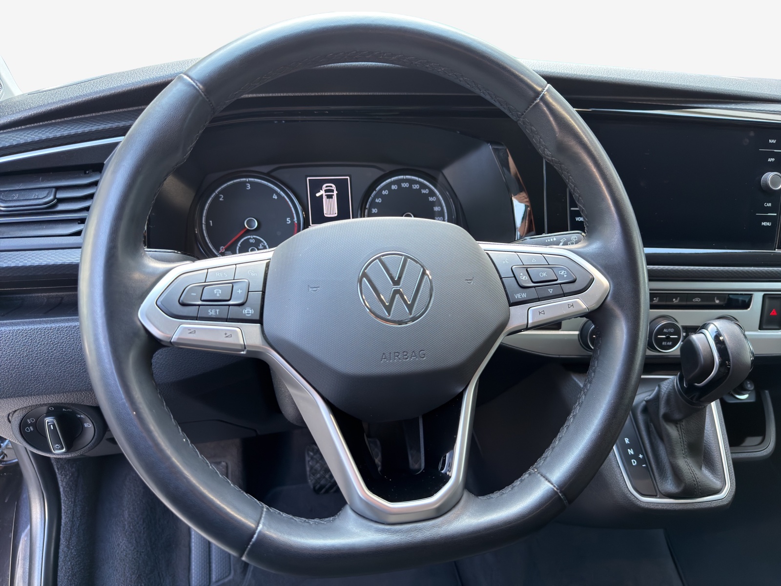 VW T6.1 Multivan 2.0 TDI Family DSG-image-9