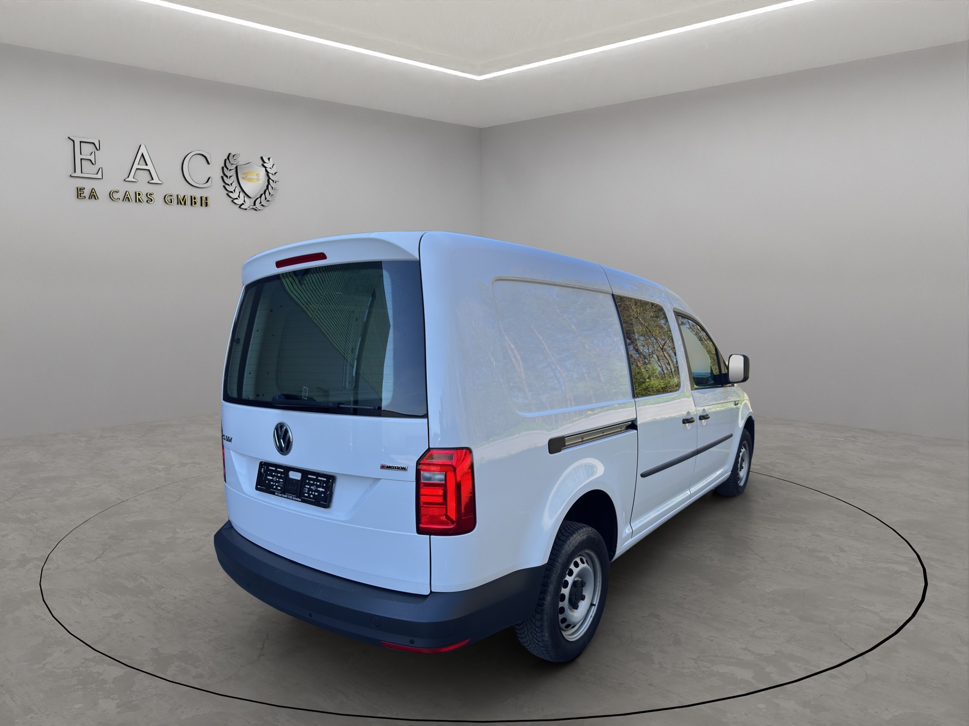 VW Caddy Maxi 2.0TDI 4Motion BlueMotion Technology-image-4
