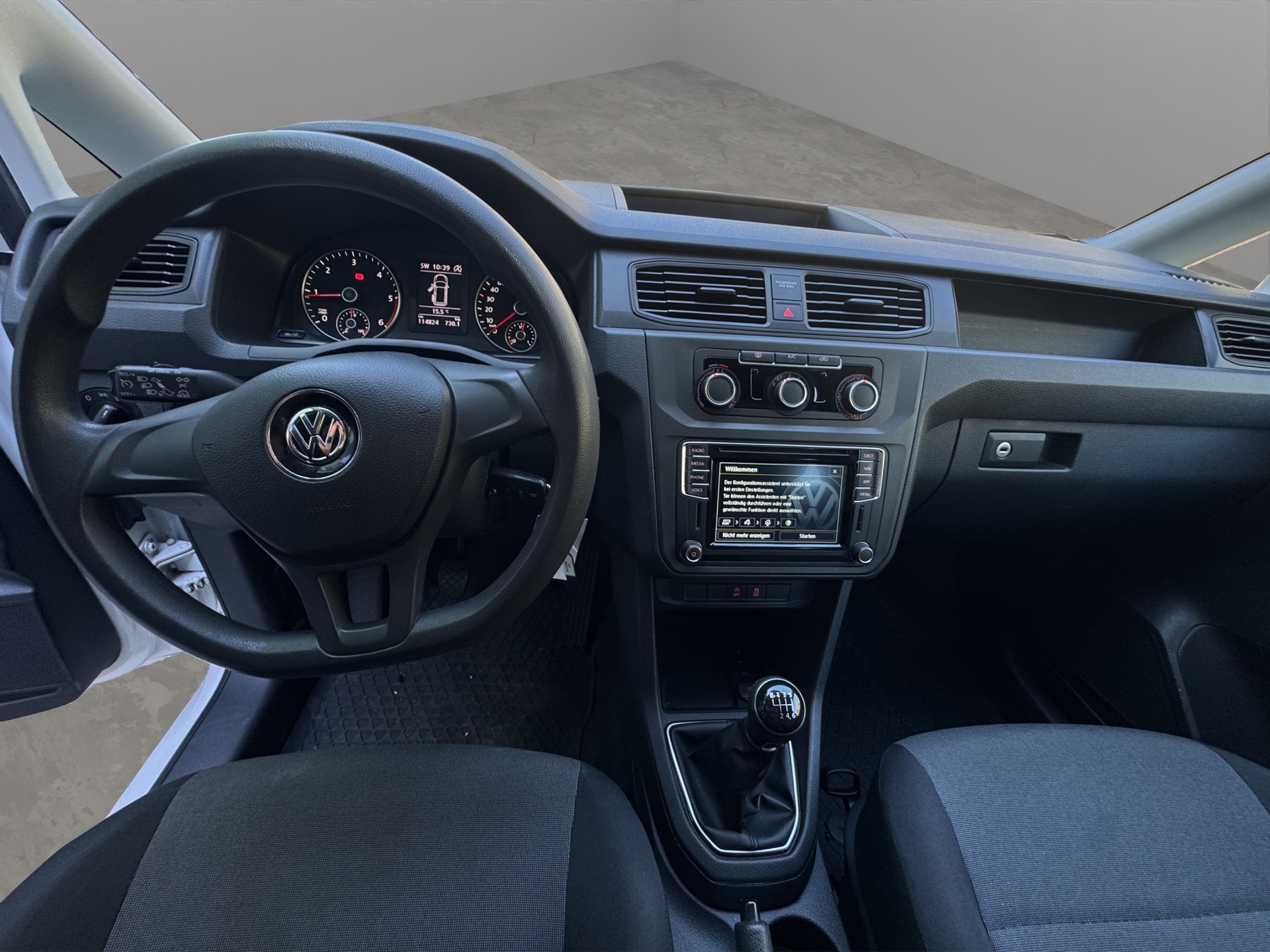 VW Caddy Maxi 2.0TDI 4Motion BlueMotion Technology-image-9
