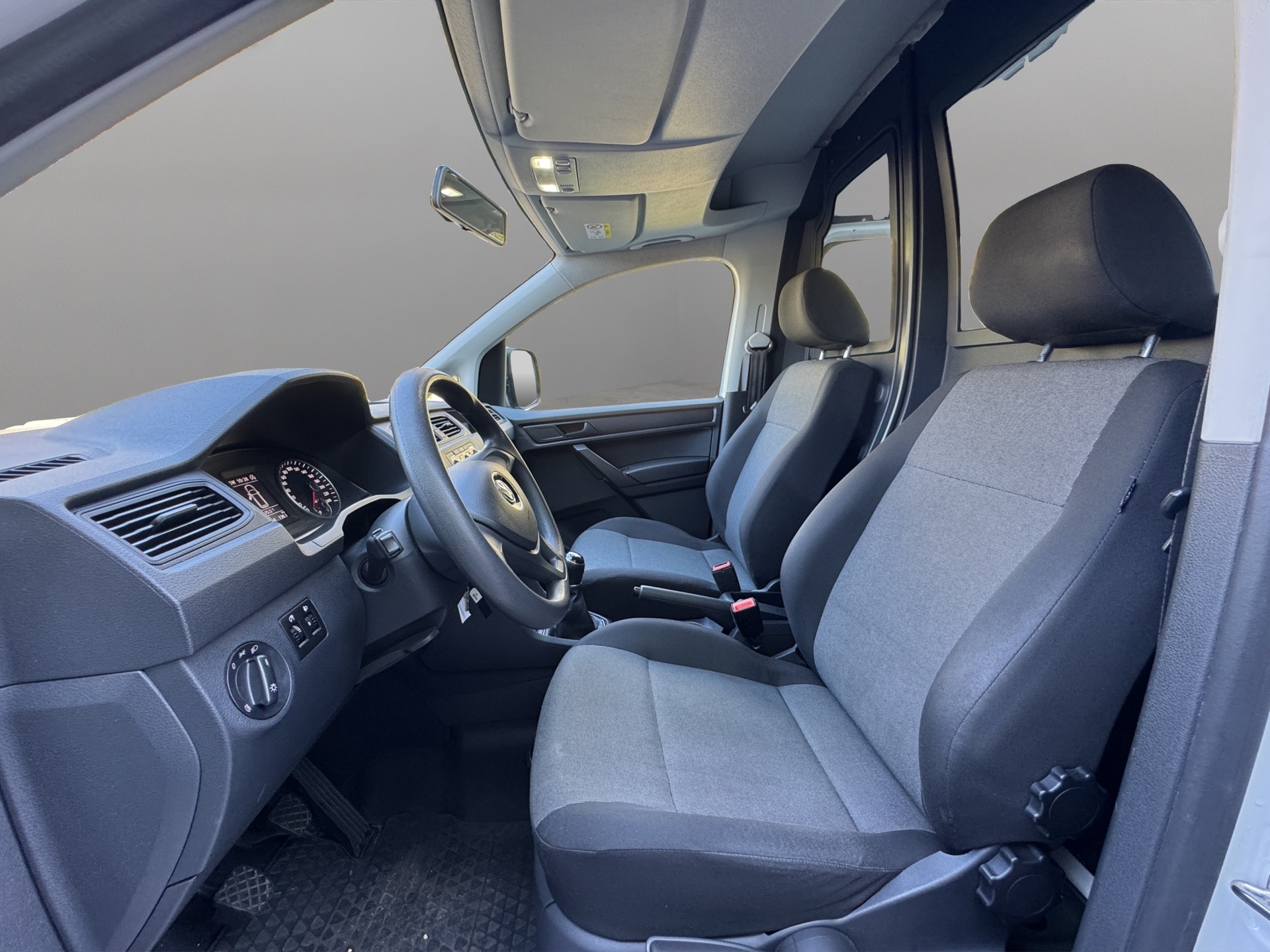 VW Caddy Maxi 2.0TDI 4Motion BlueMotion Technology-image-8