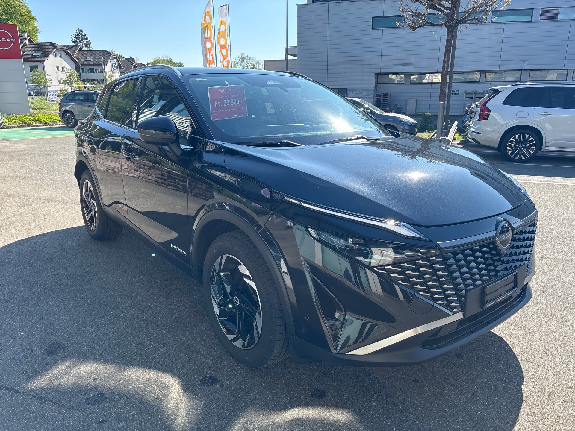 NISSAN Qashqai 1.5 VC-T e-Power N-Connecta-showroom-element-3