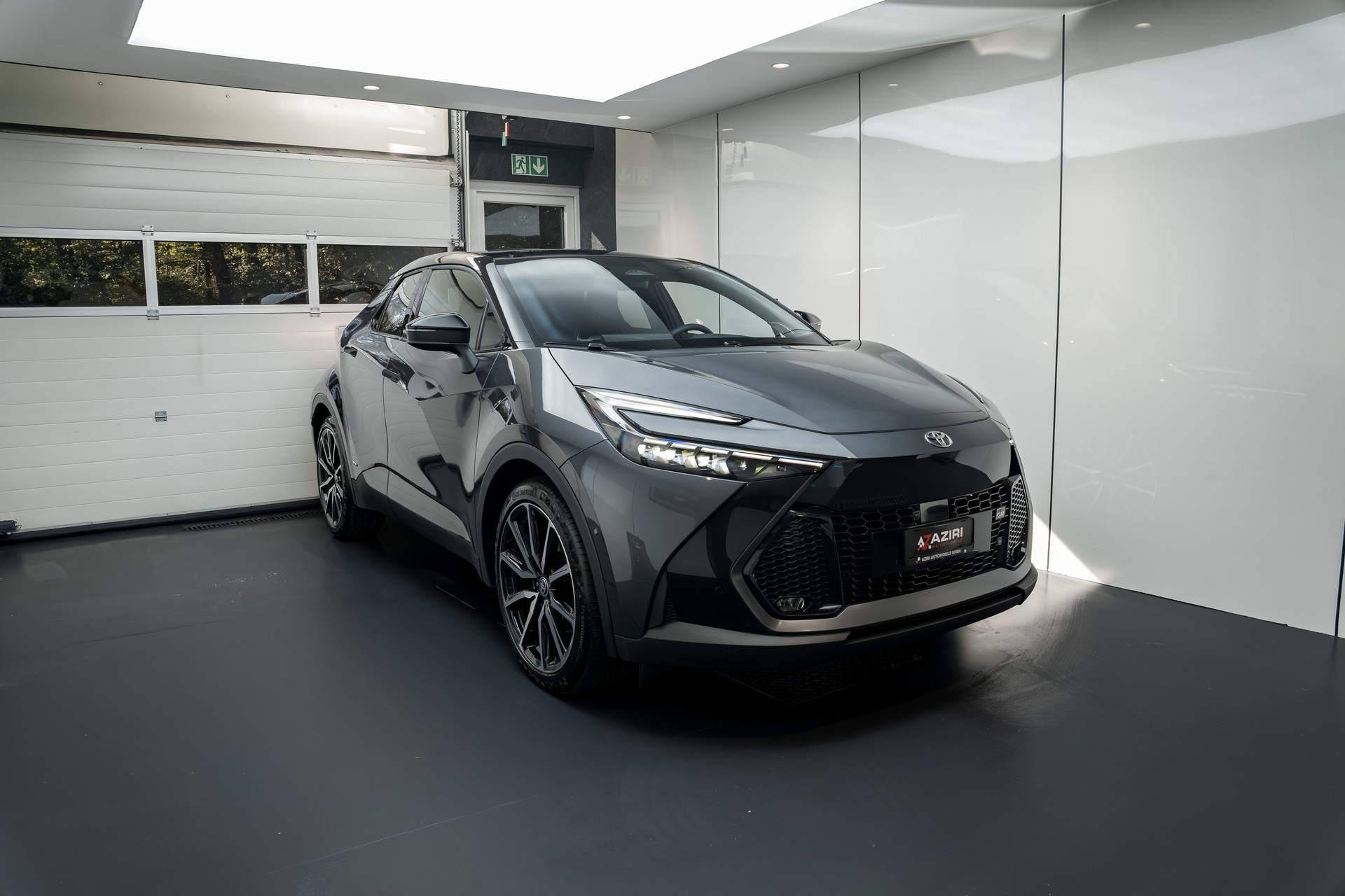 TOYOTA C-HR 2.0 HSD CVT GR Sport Premiere 4WD-showroom-element-2