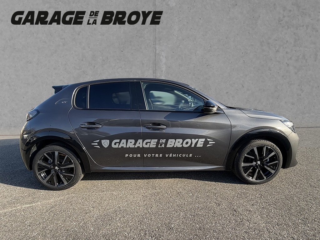 PEUGEOT 208 1.2 PureTech 130 GT-image-1