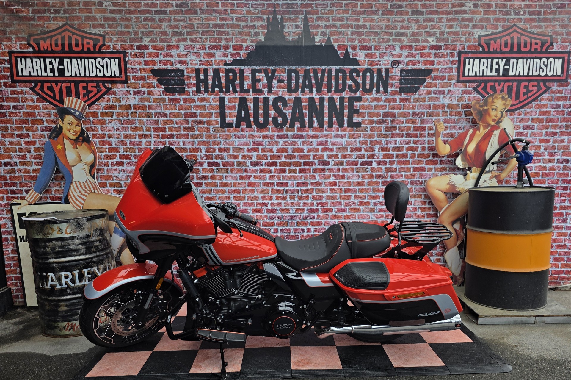 HARLEY-DAVIDSON FLHXSE Street Glide CVO 121-image-1