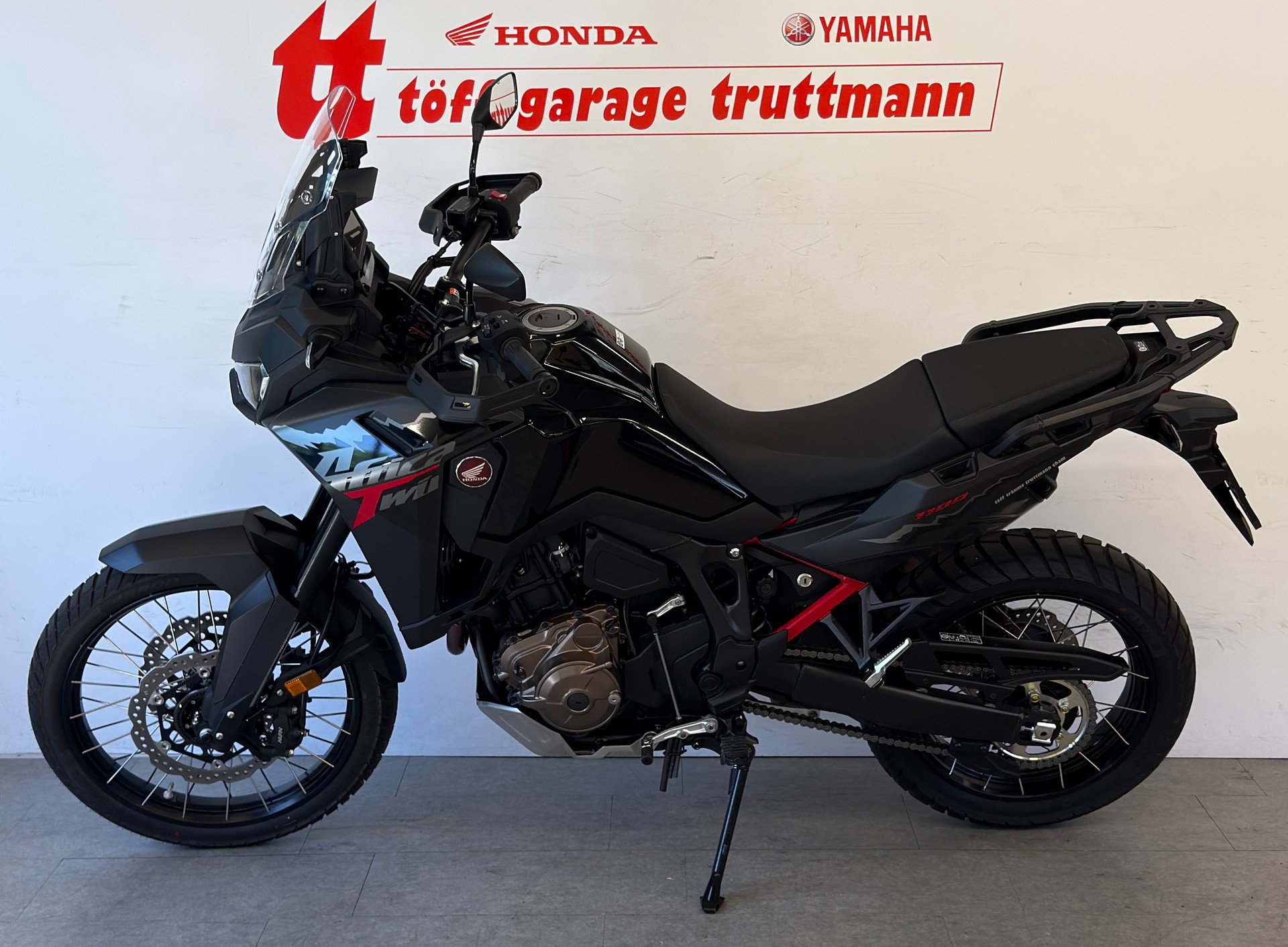 HONDA CRF 1100 Africa Twin-image-1