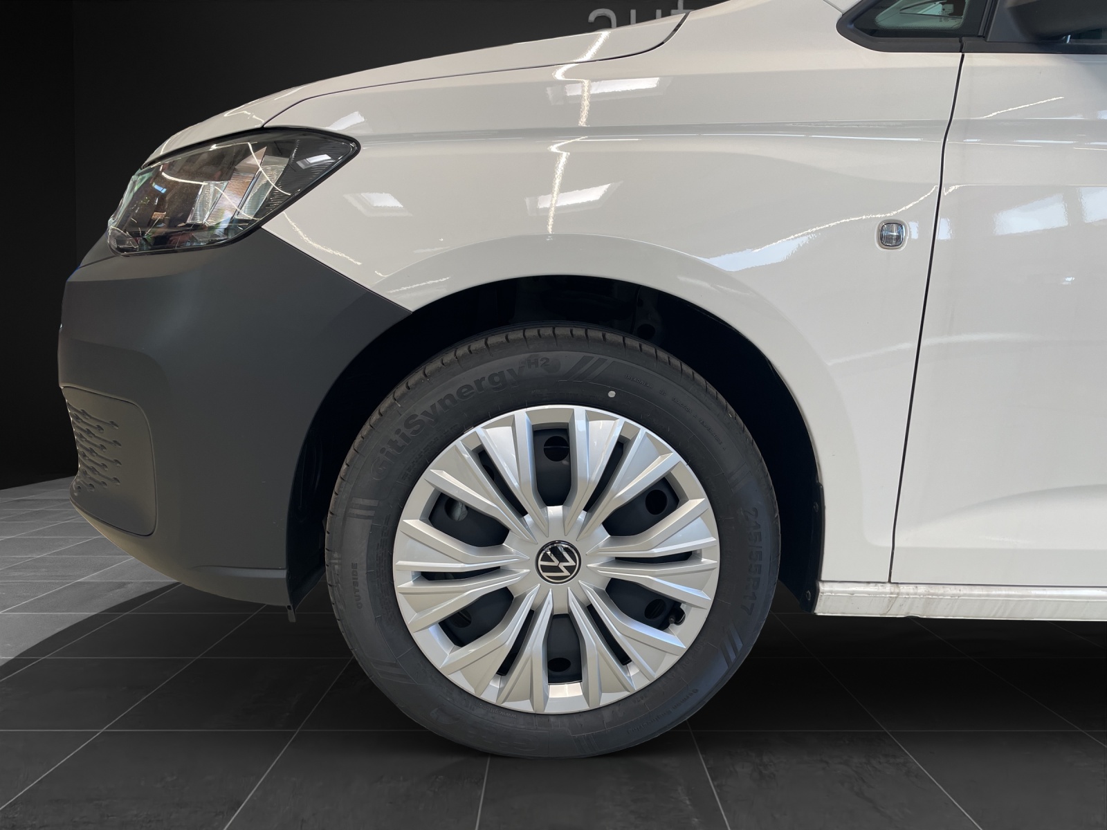 VW Caddy Cargo 2.0TDI Maxi 4Motion-image-13
