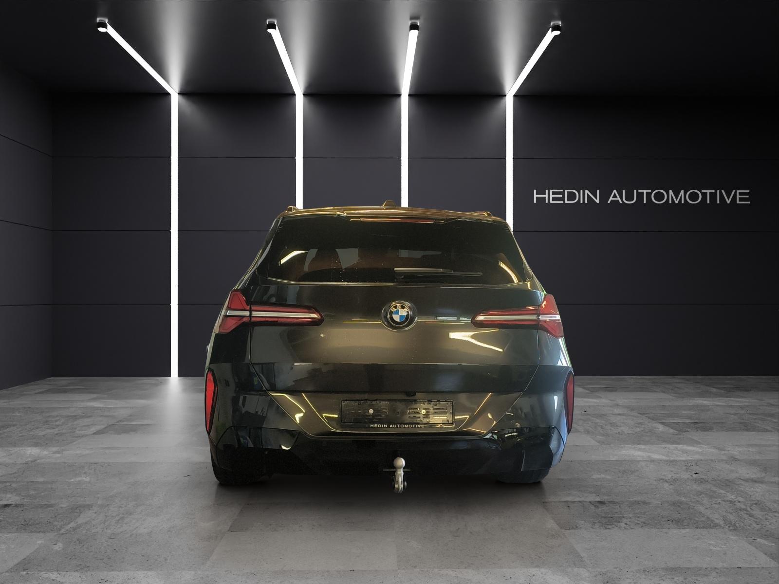 BMW X3 20i xDrive-showroom-element-3