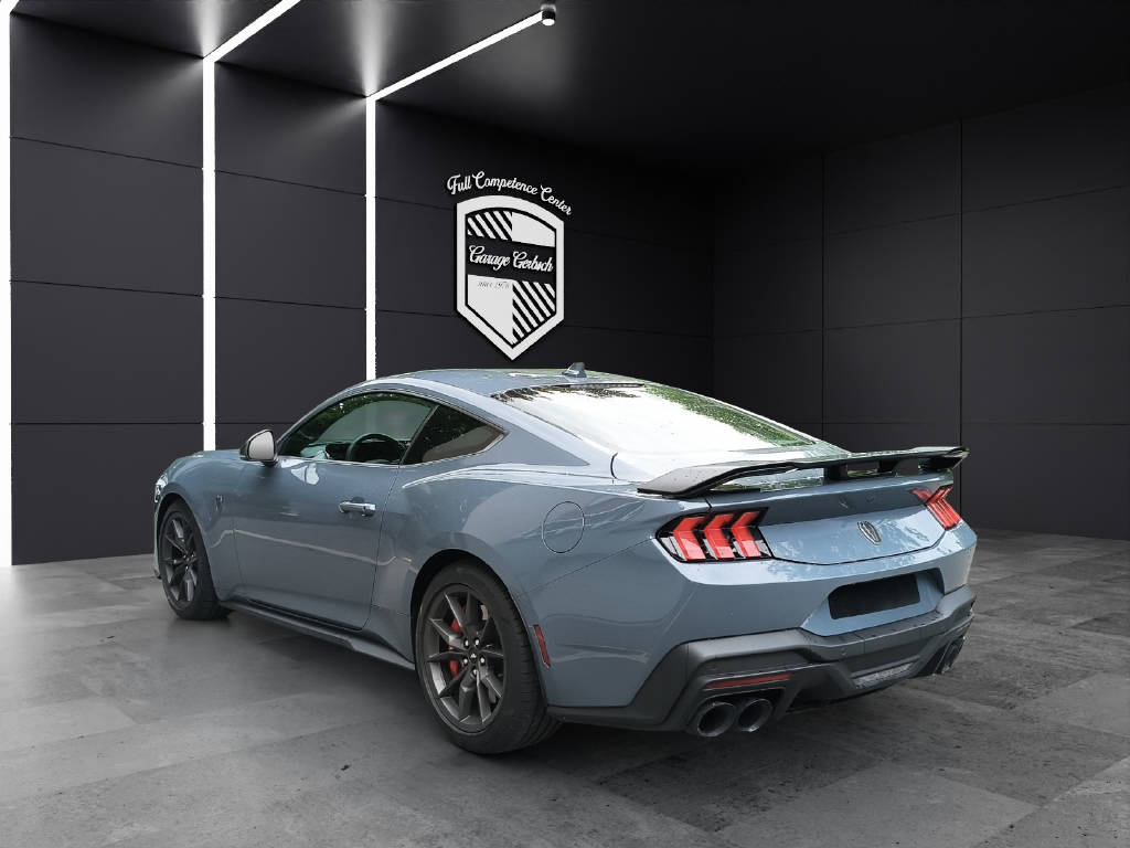 FORD Mustang Coupé 5.0 V8 Dark Horse-showroom-element-3