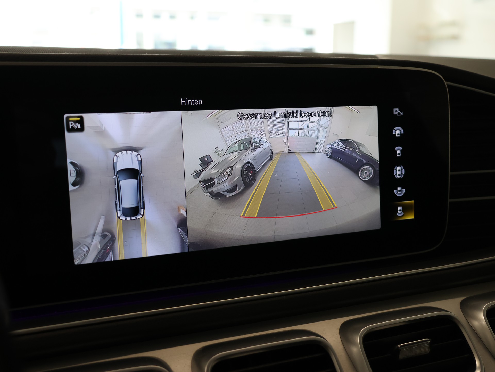 MERCEDES-BENZ GLE Coupé 300 d 4Matic+ 9G-Tronic *Panorama* *Burmester* *360 Kamera*-image-22