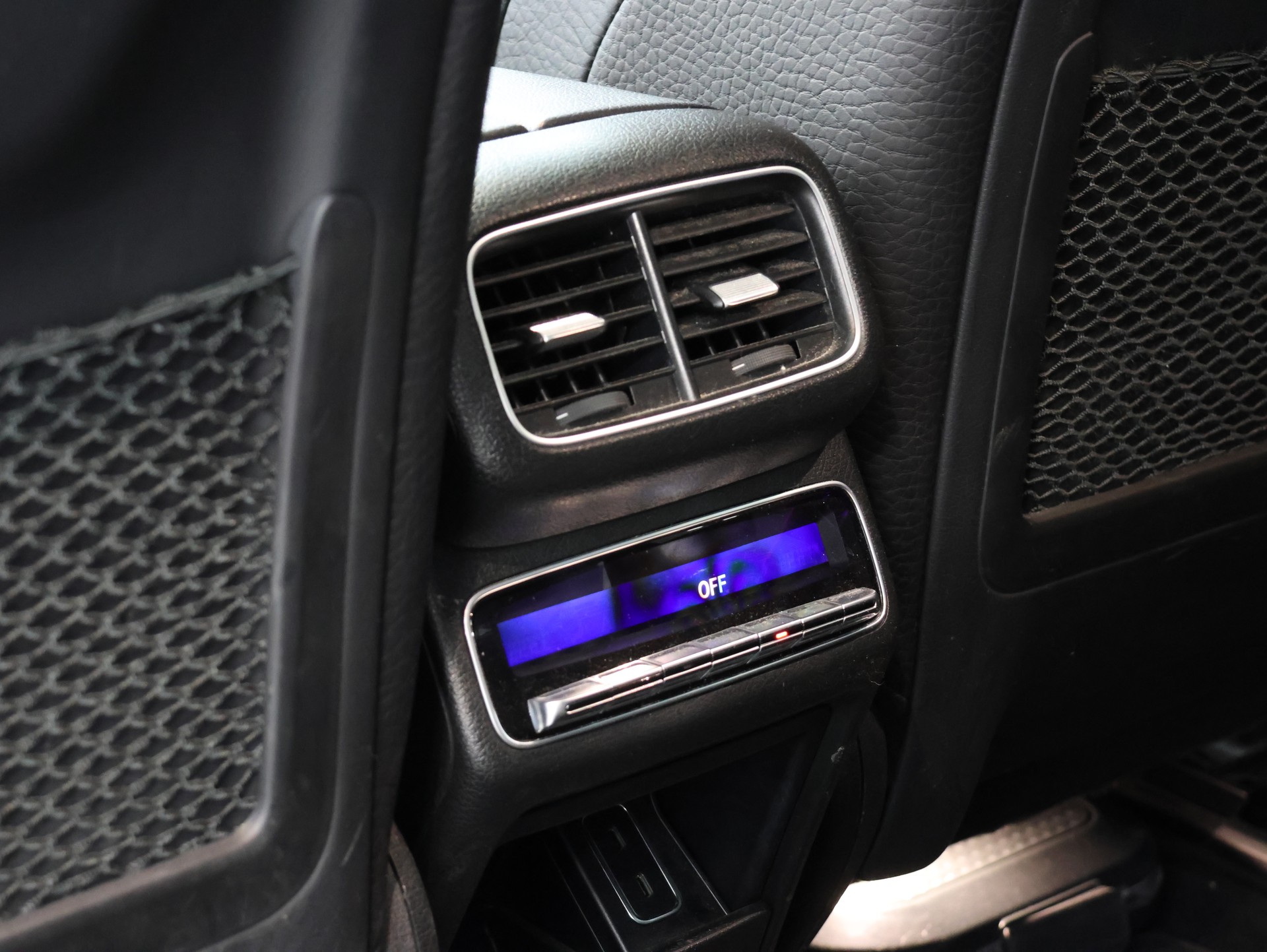 MERCEDES-BENZ GLE Coupé 300 d 4Matic+ 9G-Tronic *Panorama* *Burmester* *360 Kamera*-image-31