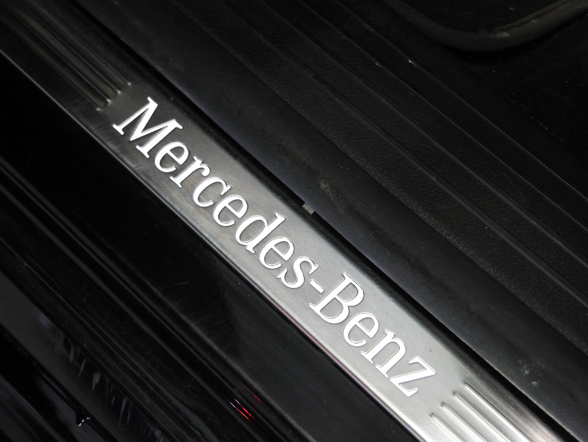 MERCEDES-BENZ GLE Coupé 300 d 4Matic+ 9G-Tronic *Panorama* *Burmester* *360 Kamera*-image-14