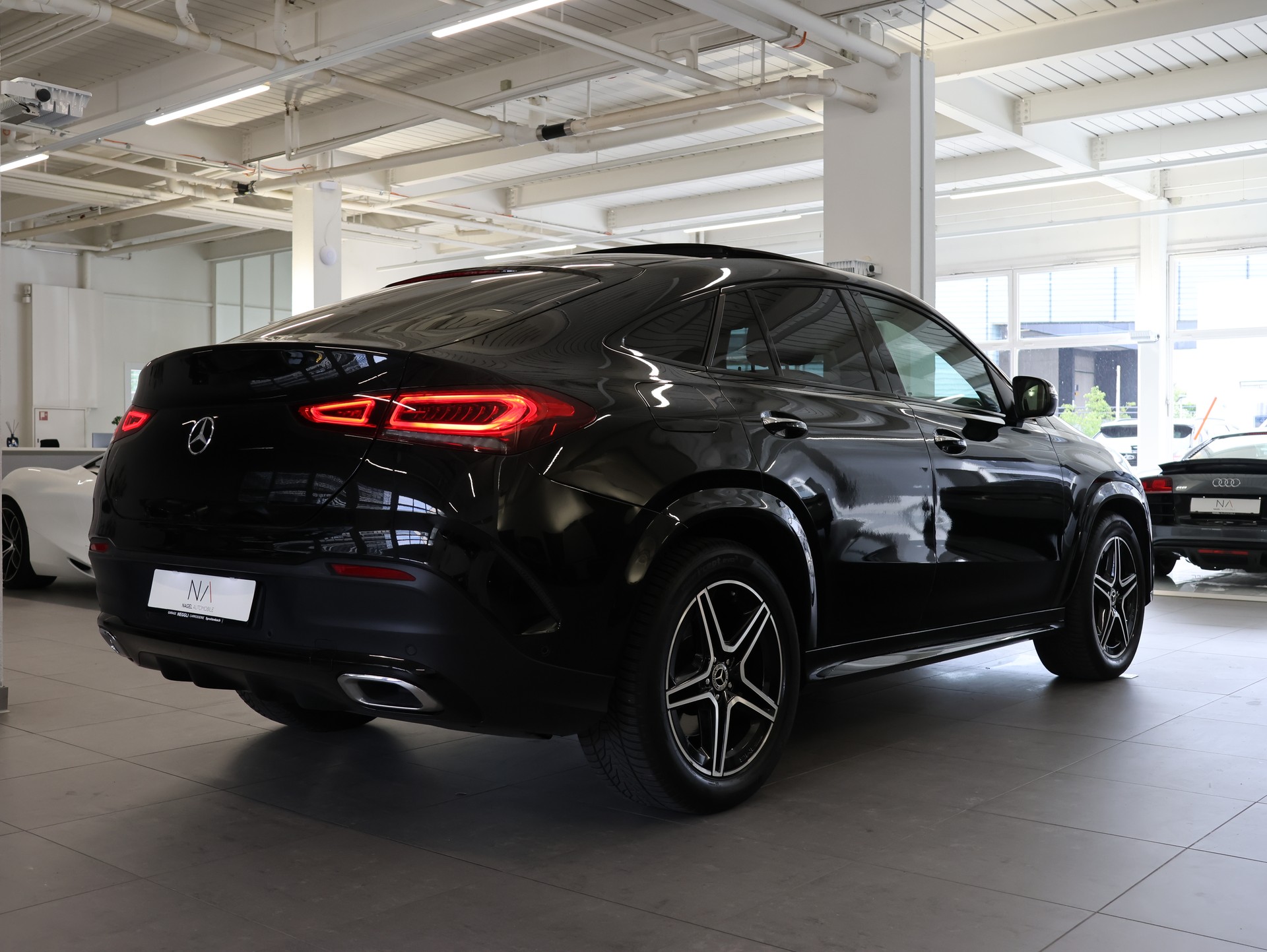 MERCEDES-BENZ GLE Coupé 300 d 4Matic+ 9G-Tronic *Panorama* *Burmester* *360 Kamera*-image-5