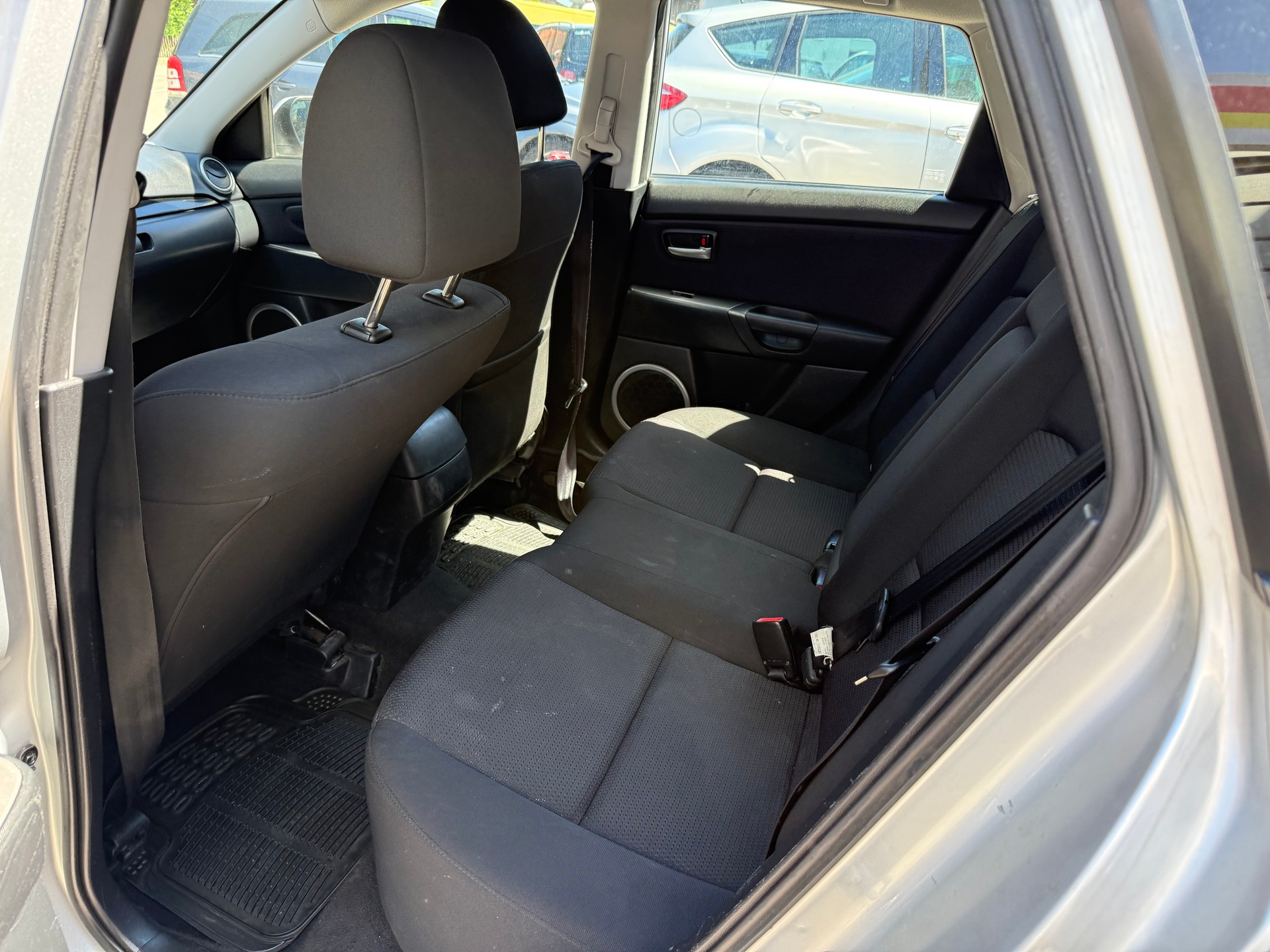MAZDA 3 1.6 16V Confort-image-9