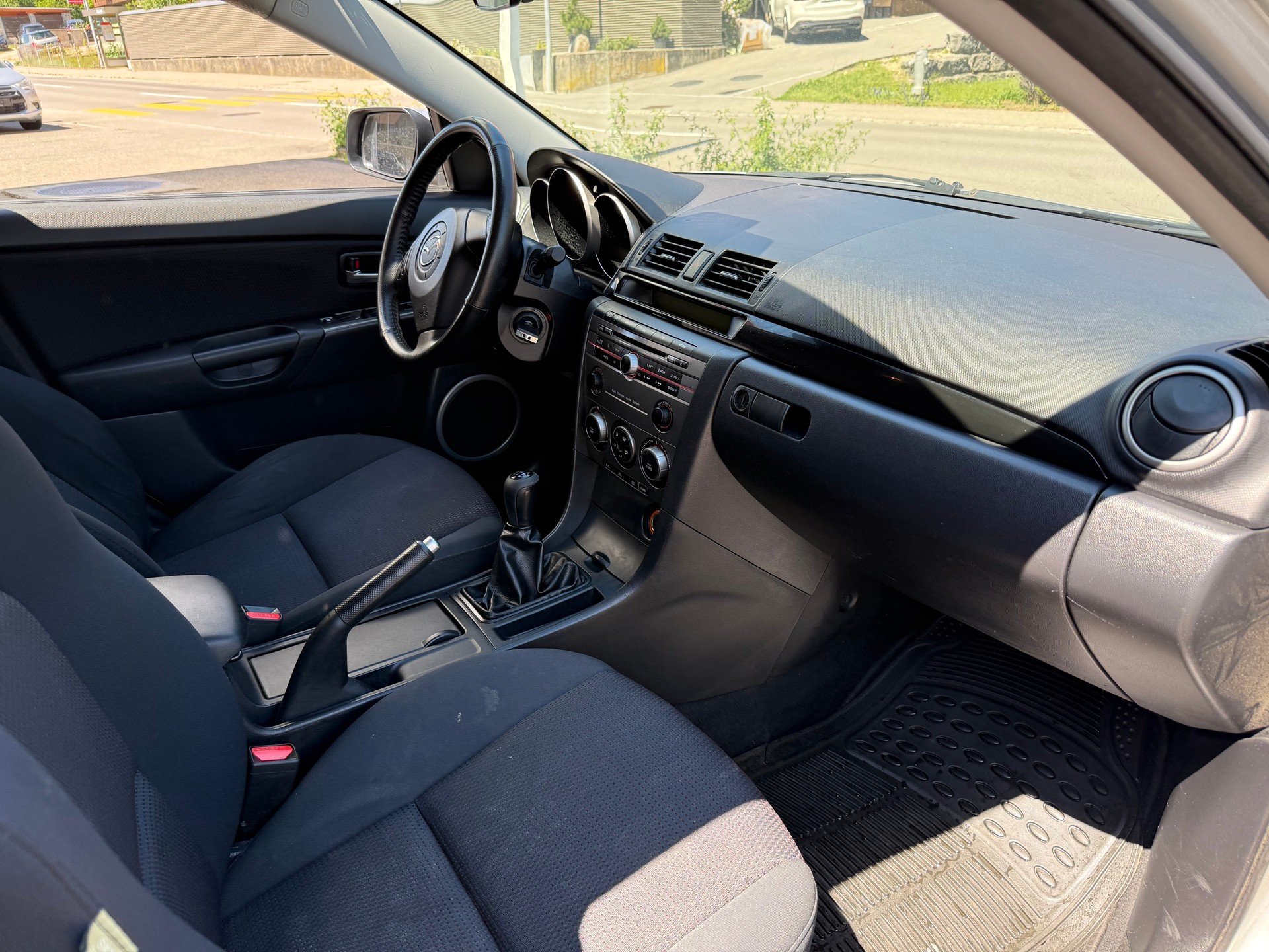 MAZDA 3 1.6 16V Confort-image-10