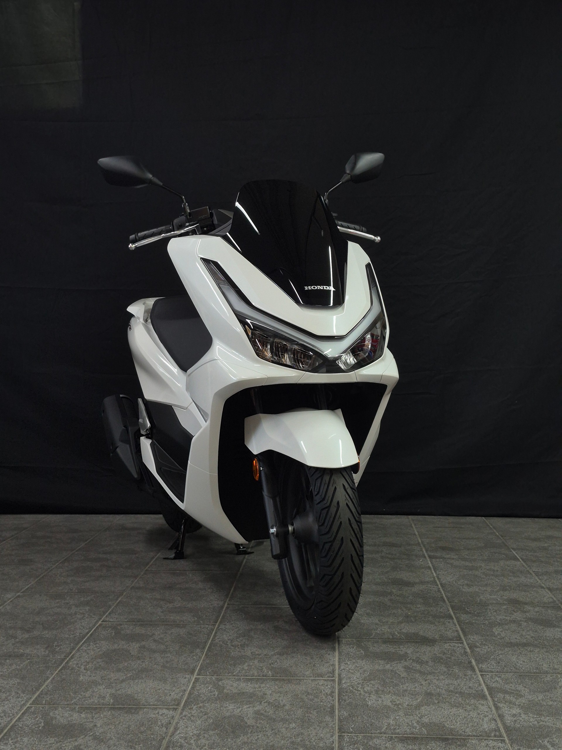 HONDA PCX 125 DX TFT. connectivity-image-11