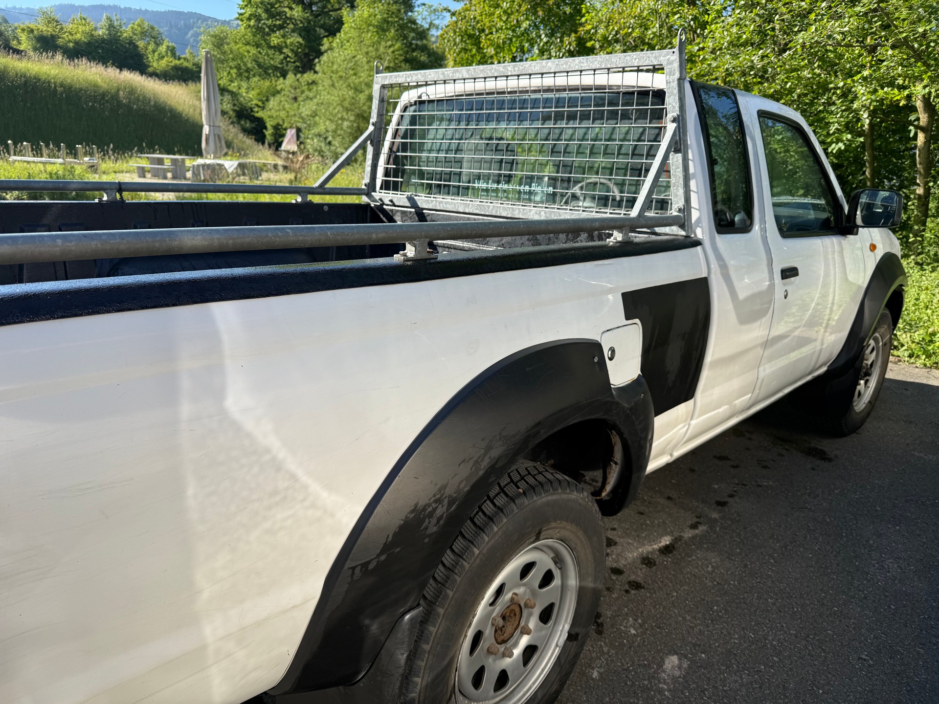 NISSAN NP300 4x4 King Cab-image-2