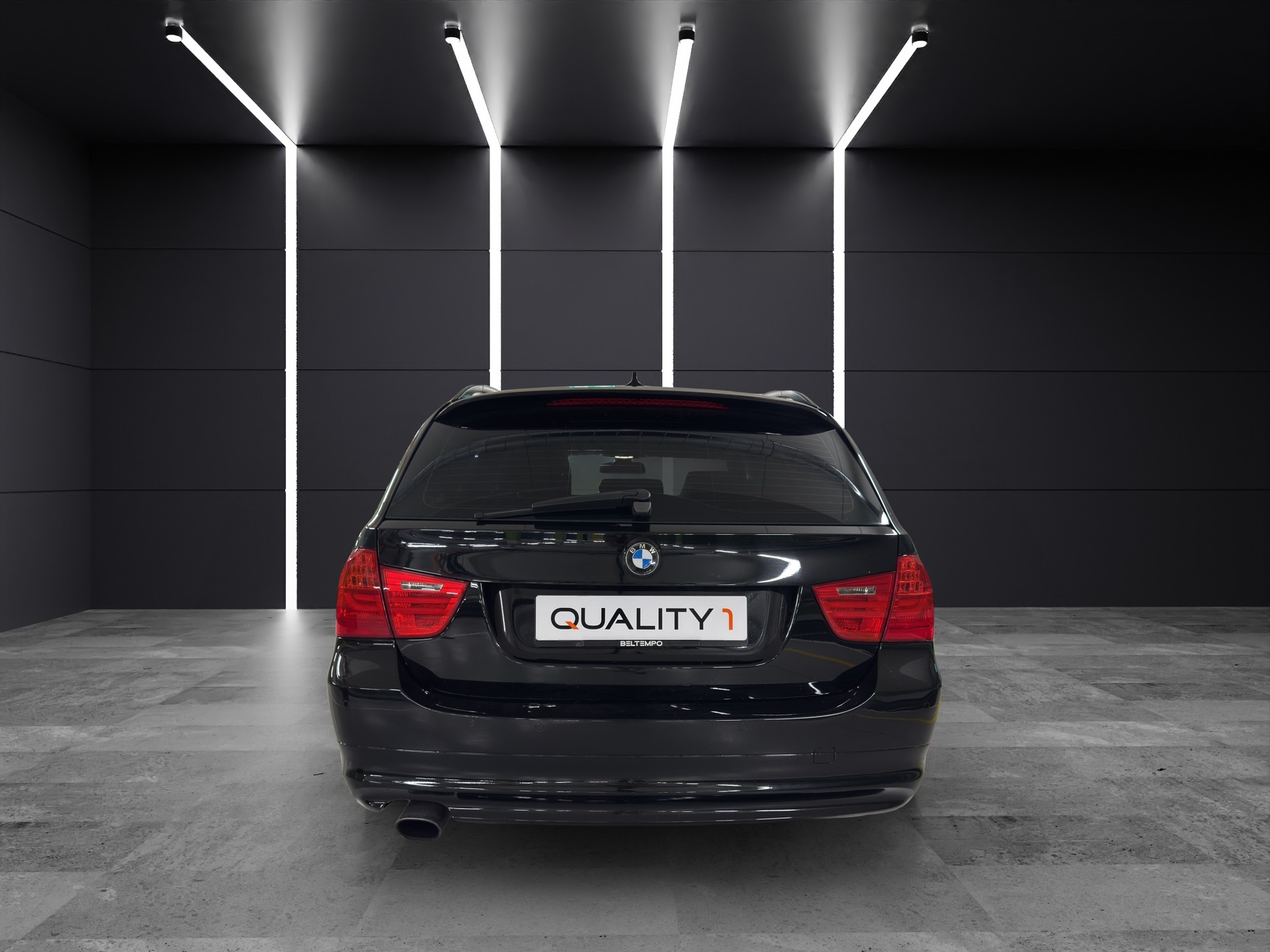 BMW 320i Touring Steptronic-image-5