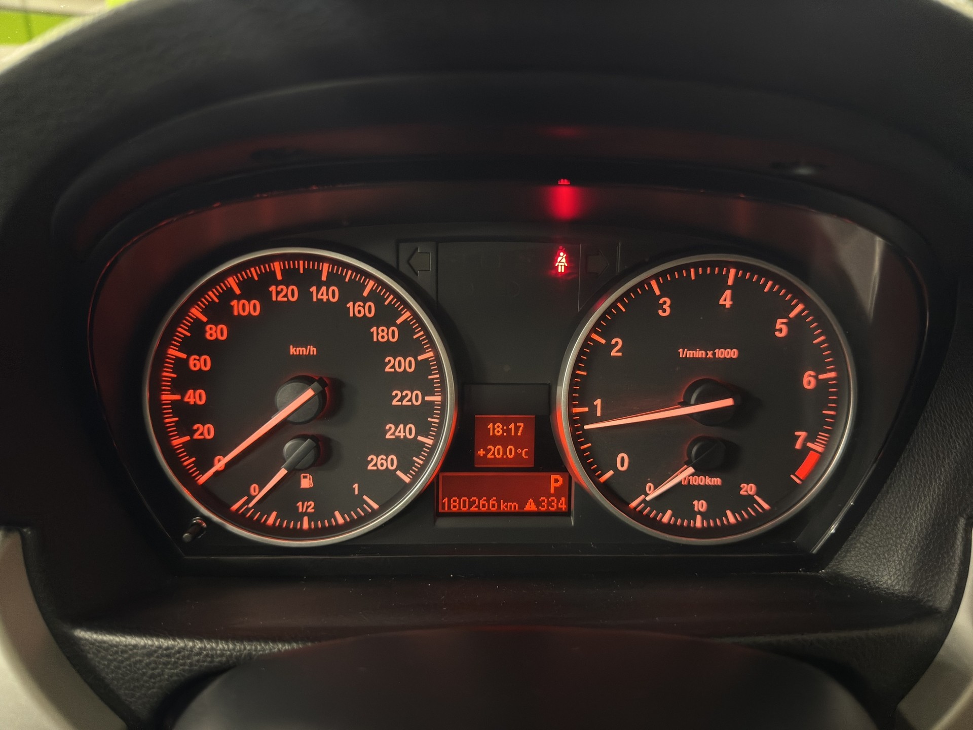BMW 320i Touring Steptronic-image-15