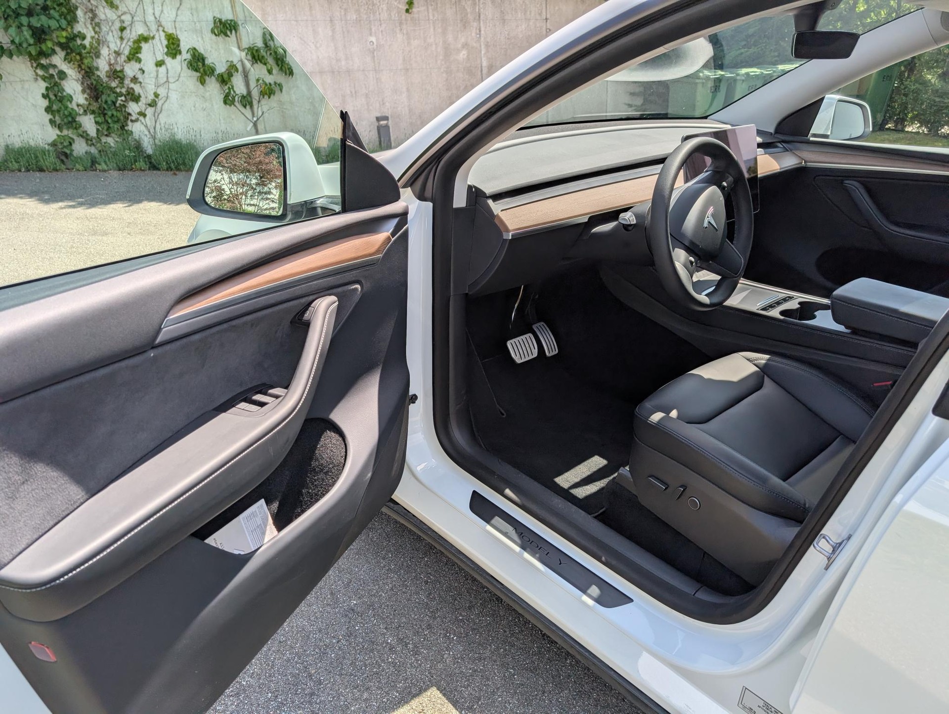 TESLA Performance D-image-1