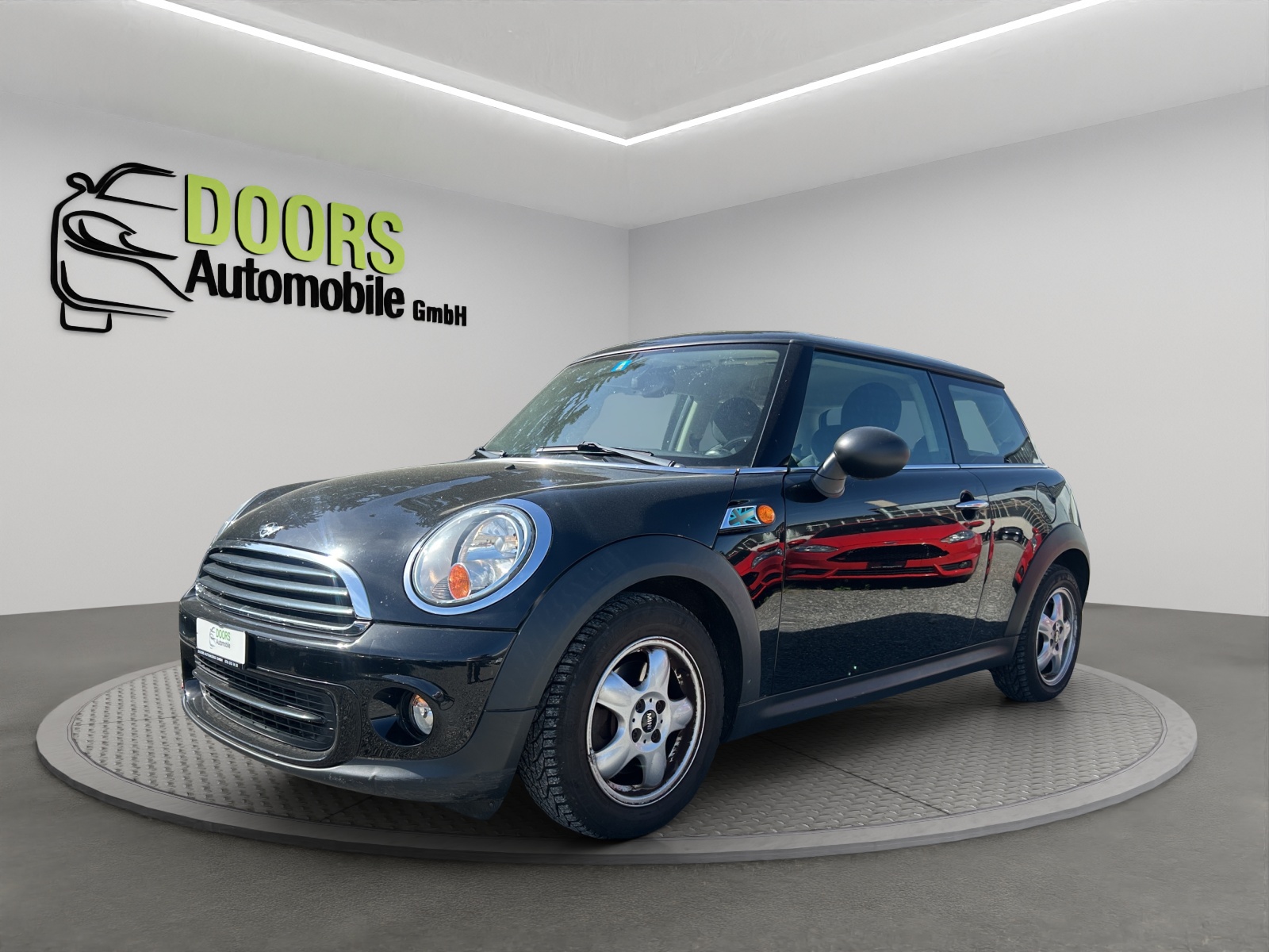 MINI One-showroom-element-1