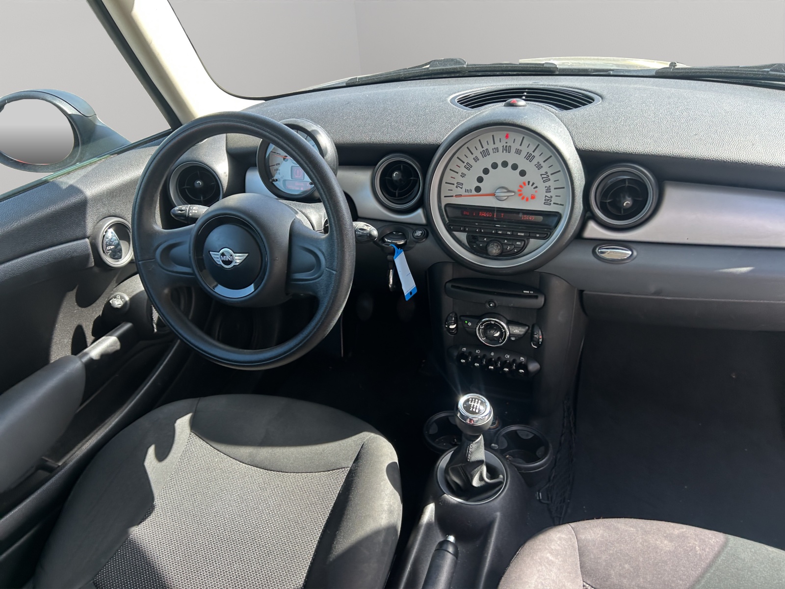 MINI One-image-9