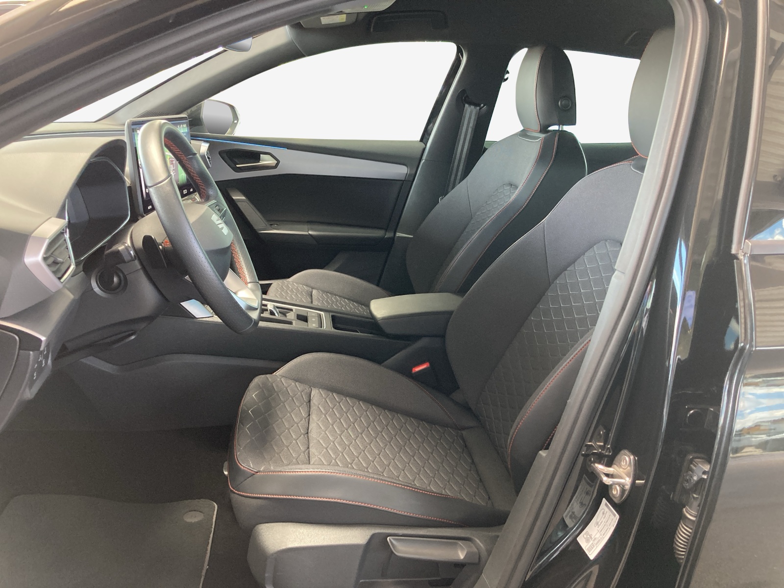 SEAT Leon 1.5 eHybrid pHEV DSG FR-image-7