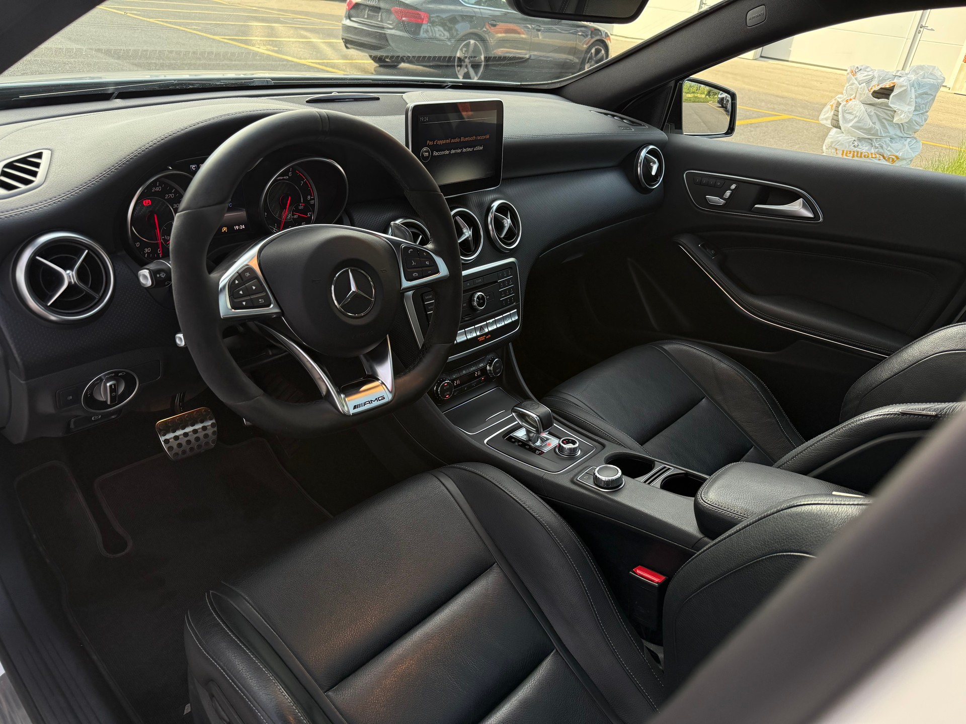 MERCEDES-BENZ A 45 AMG 4Matic Speedshift 7G-DCT-image-17