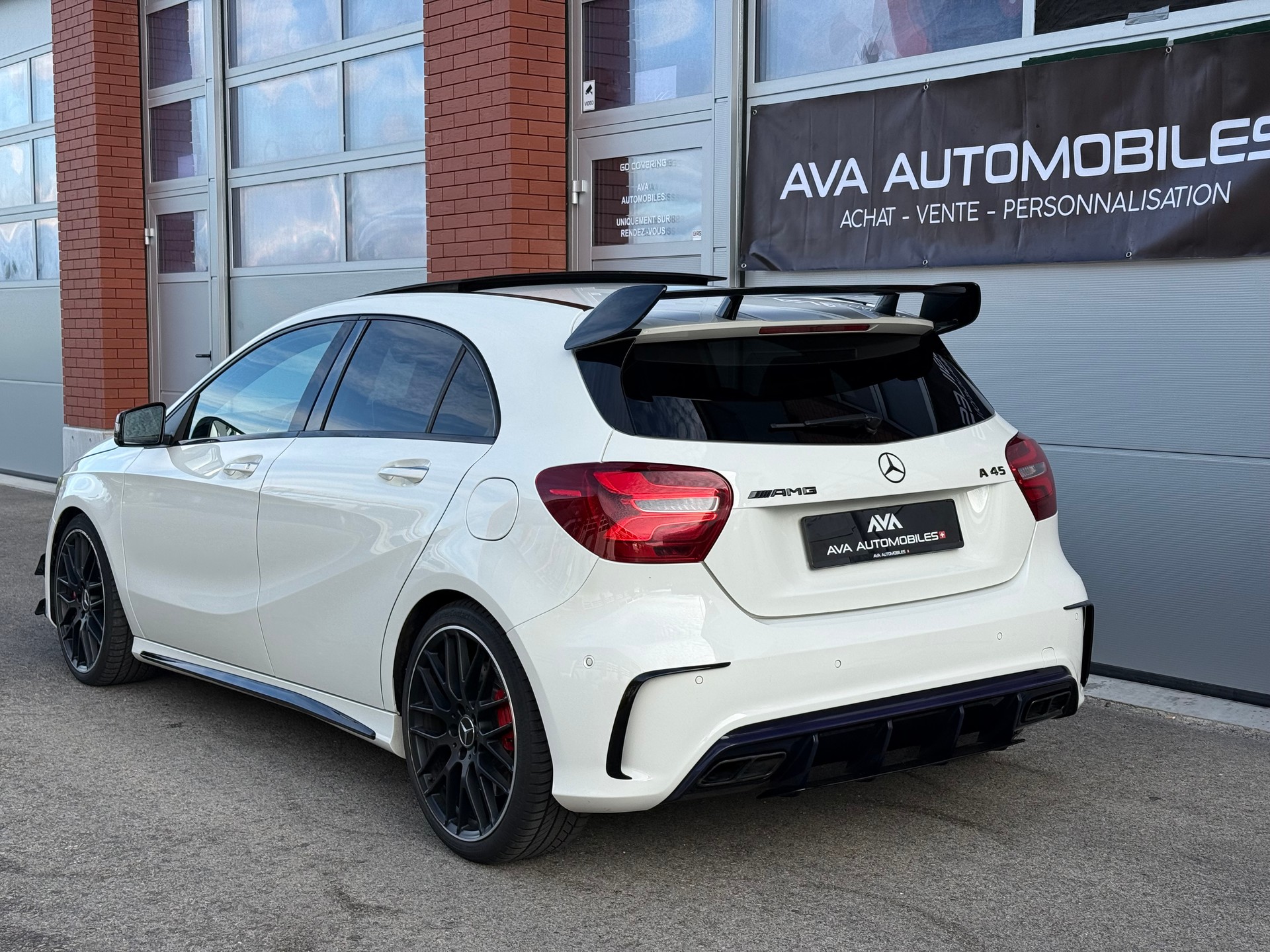MERCEDES-BENZ A 45 AMG 4Matic Speedshift 7G-DCT-image-5