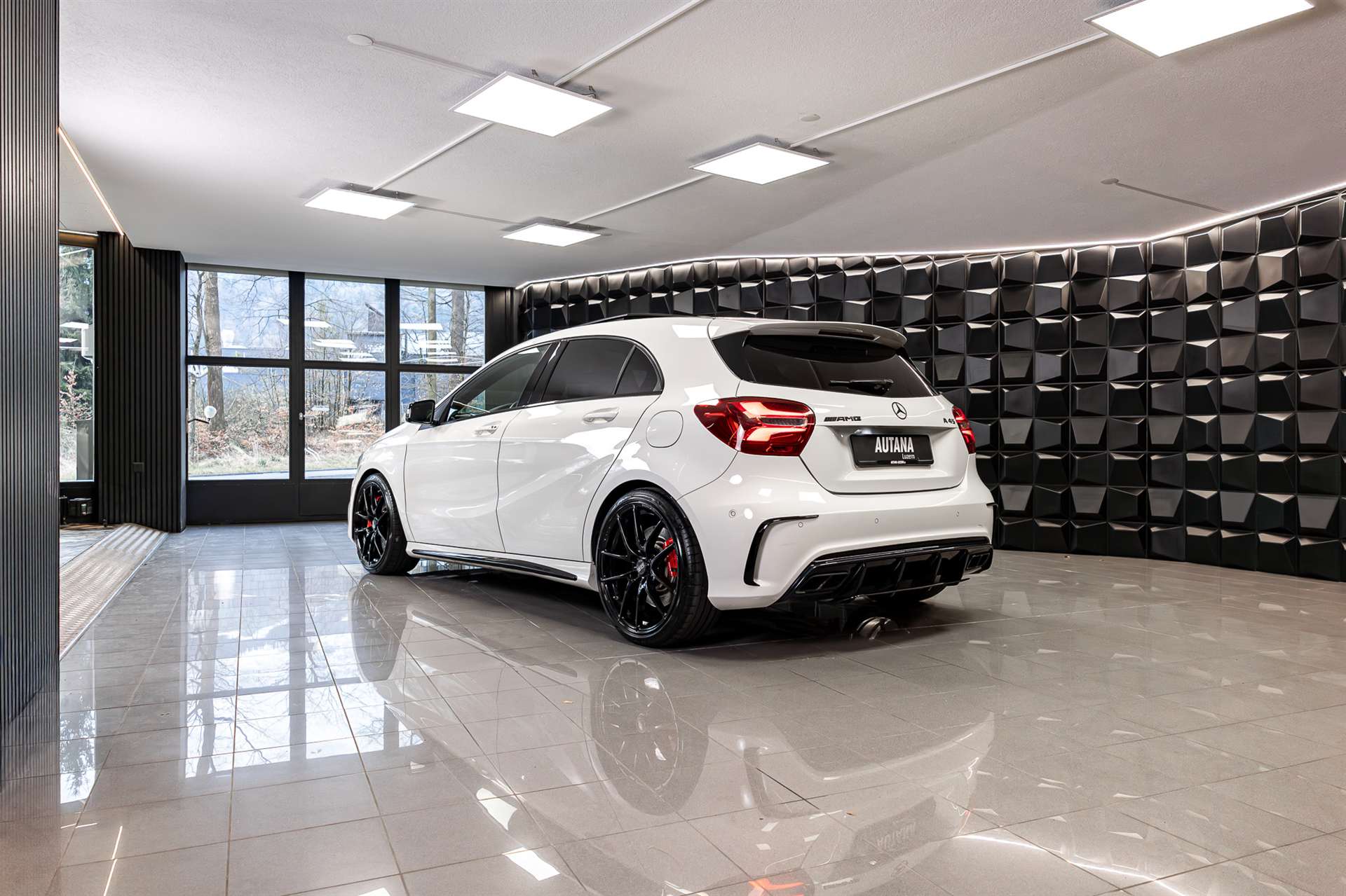 MERCEDES-BENZ A 45 AMG 4Matic Speedshift 7G-DCT-showroom-element-2