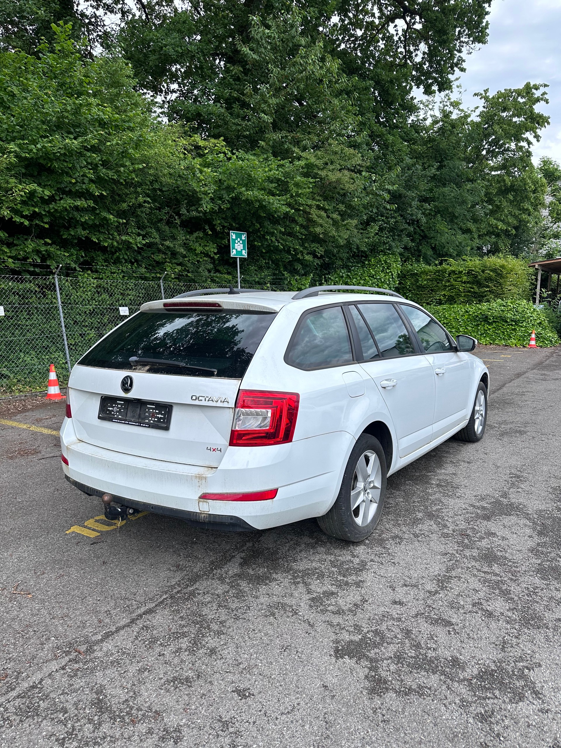 SKODA Octavia Combi 2.0 TDI Swiss Edition 4x4 DSG-image-3