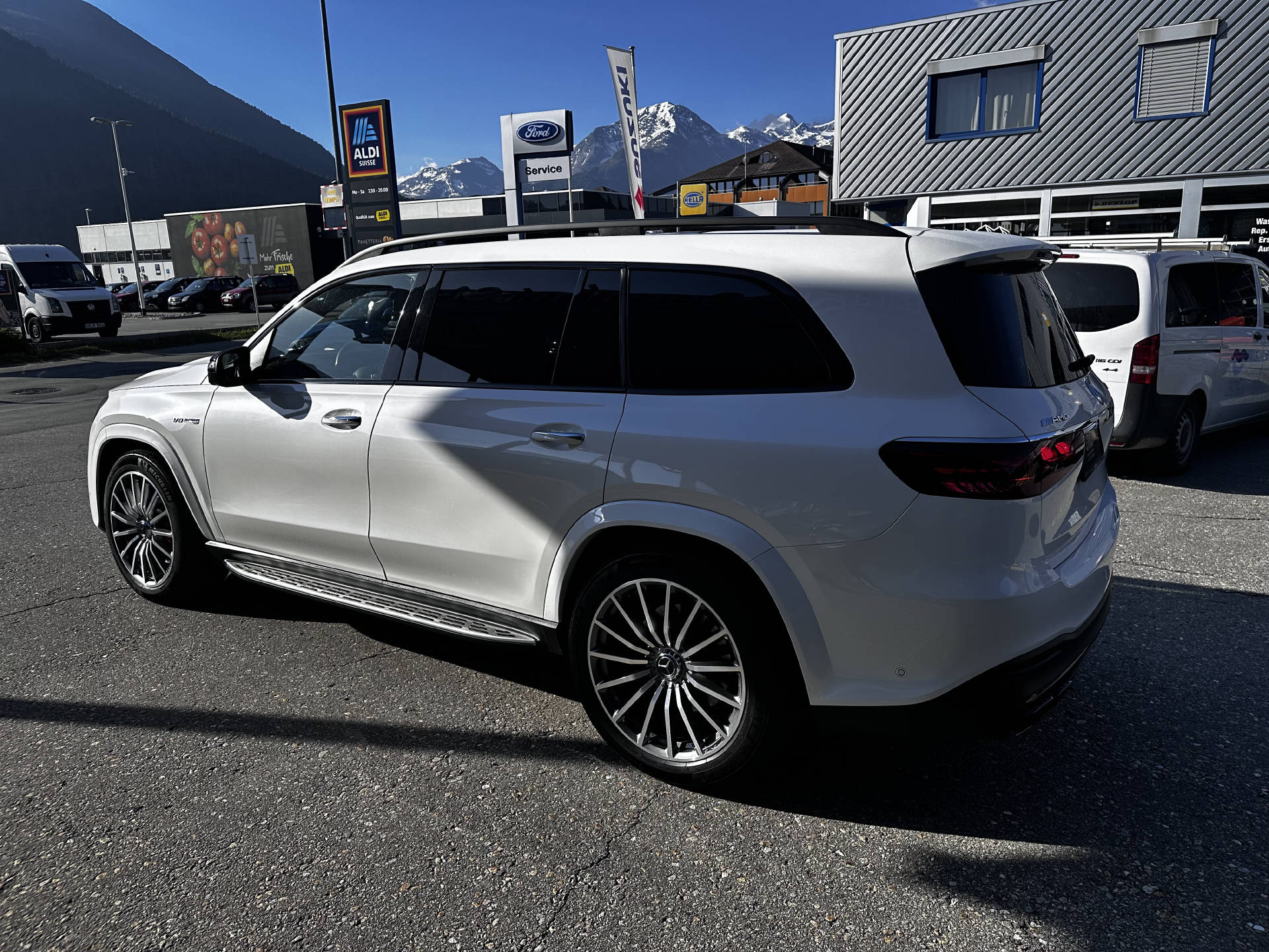 MERCEDES-BENZ GLS 63 AMG 4matic+-image-5