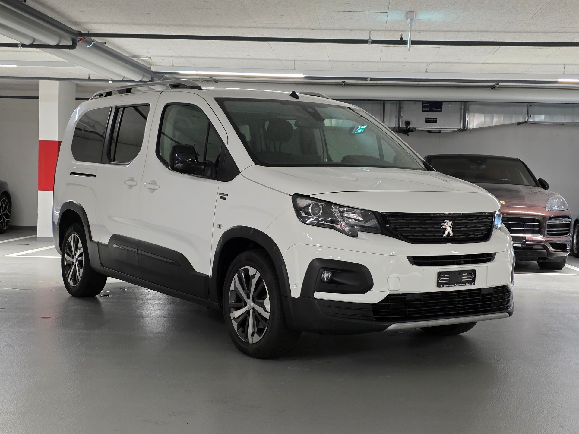 PEUGEOT Rifter Long 1.5 BlueHDi GT Line EAT8-image-2