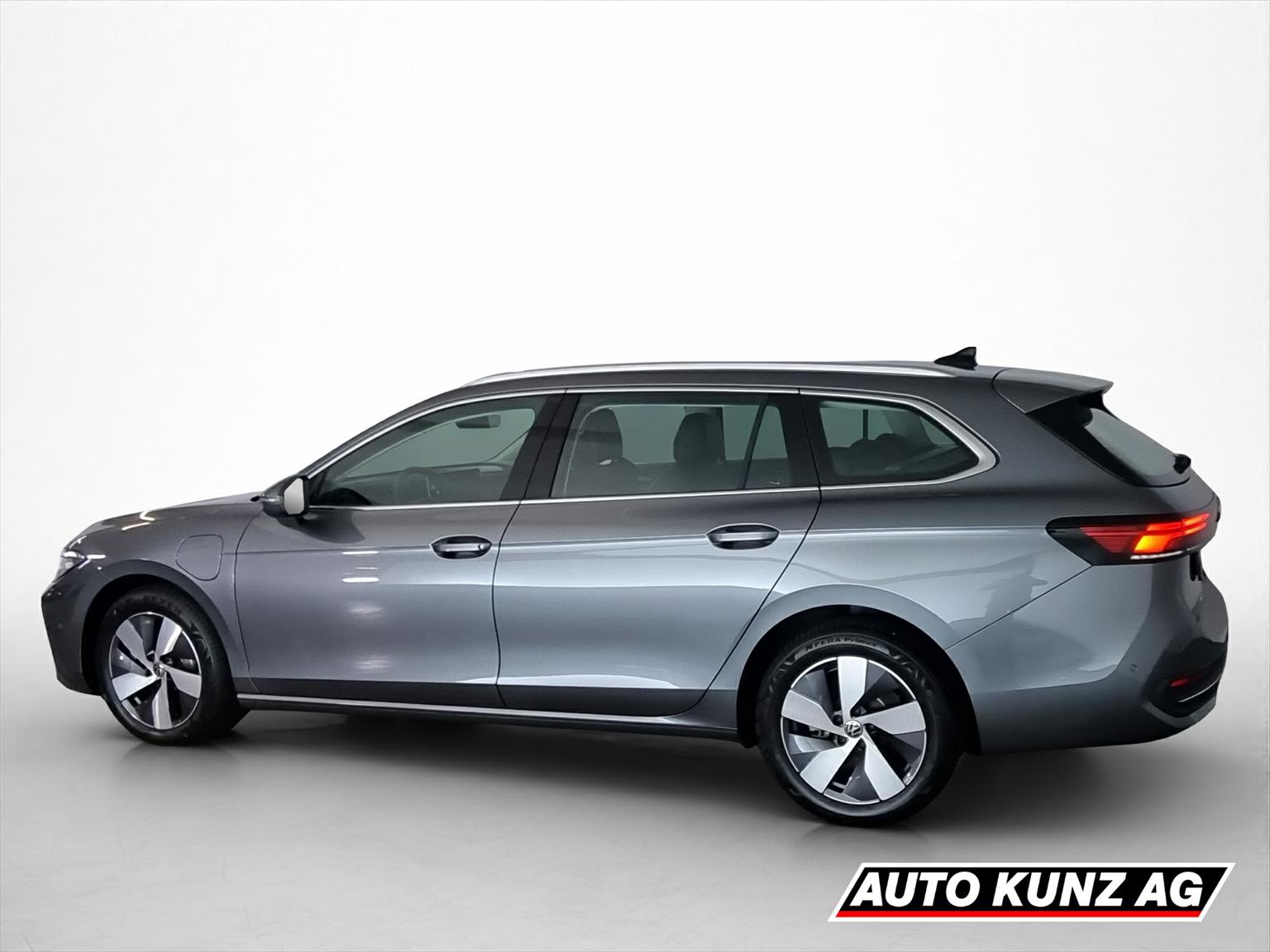 VW Passat Variant 1.5 TSI evo2 PHEV Business-showroom-element-3