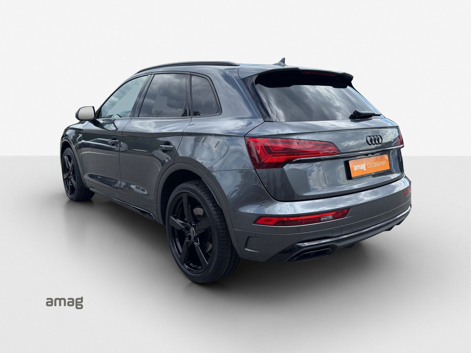 AUDI Q5 40 TDI Black Edition quattro S-tronic-showroom-element-2