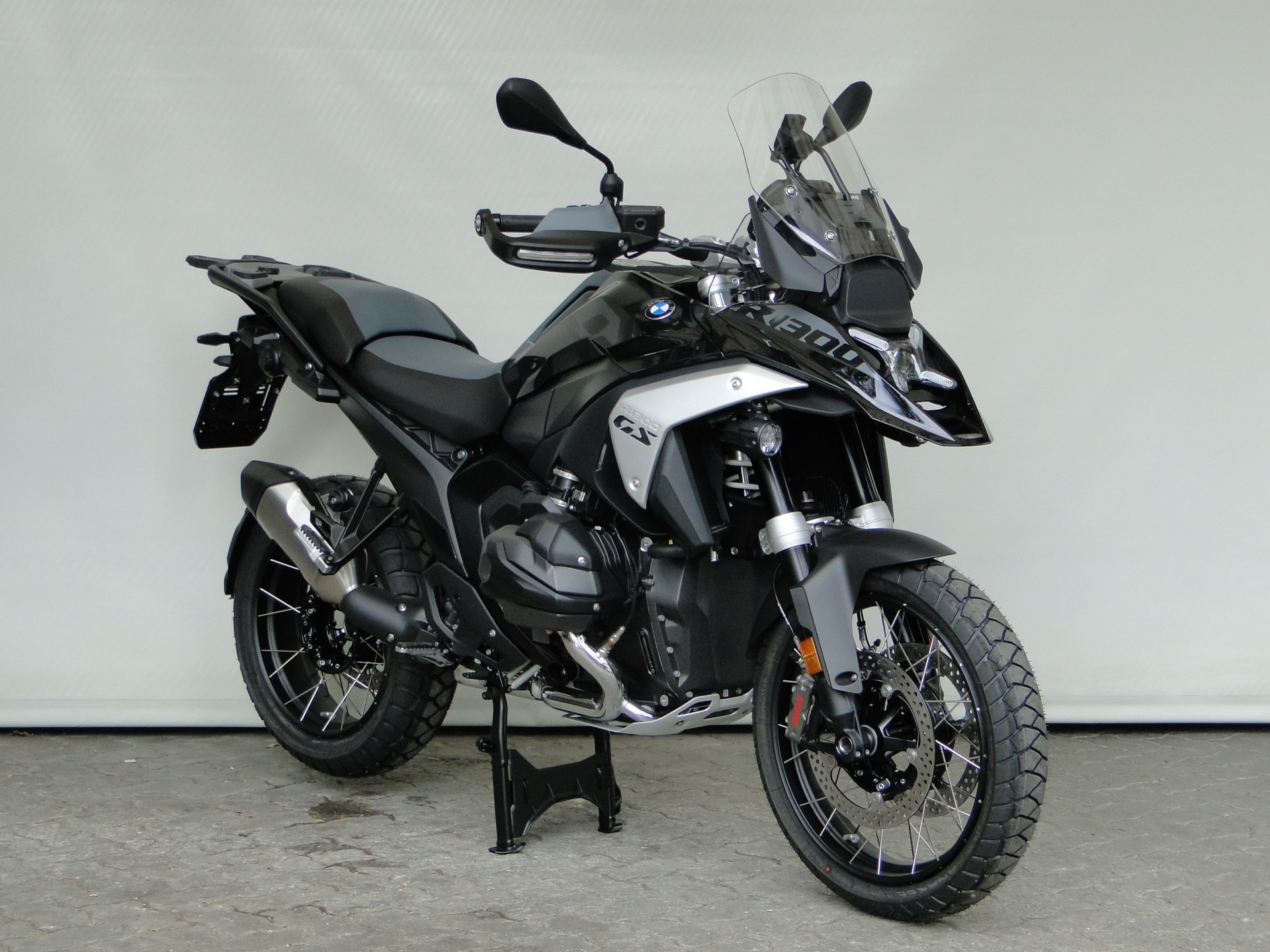 BMW R 1300 GS BOXER BONUS & 2.9% LEASING-showroom-element-2