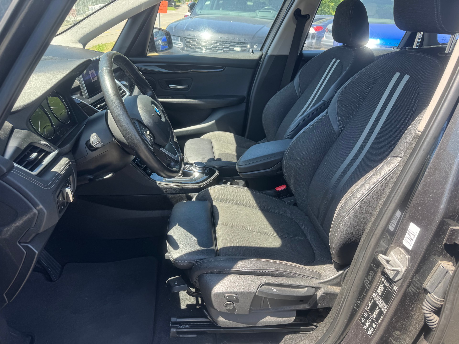 BMW 218d xDrive Active Tourer Steptronic-image-11