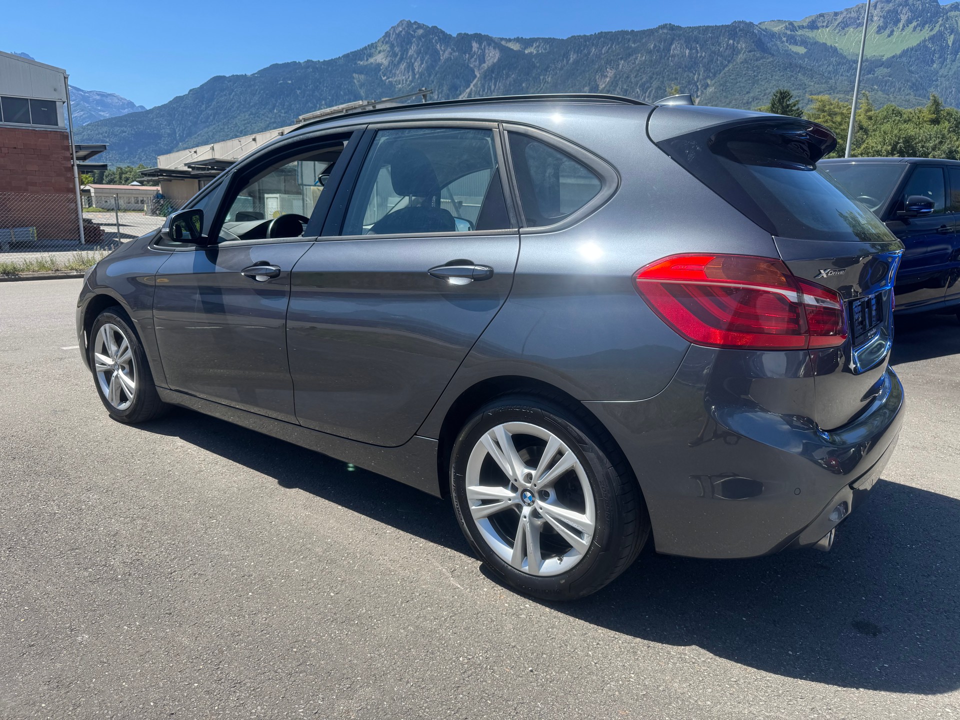 BMW 218d xDrive Active Tourer Steptronic-image-8