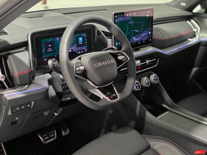 SKODA Kodiaq 2.0 TSI RS 4x4 7-Plätzer-image-18
