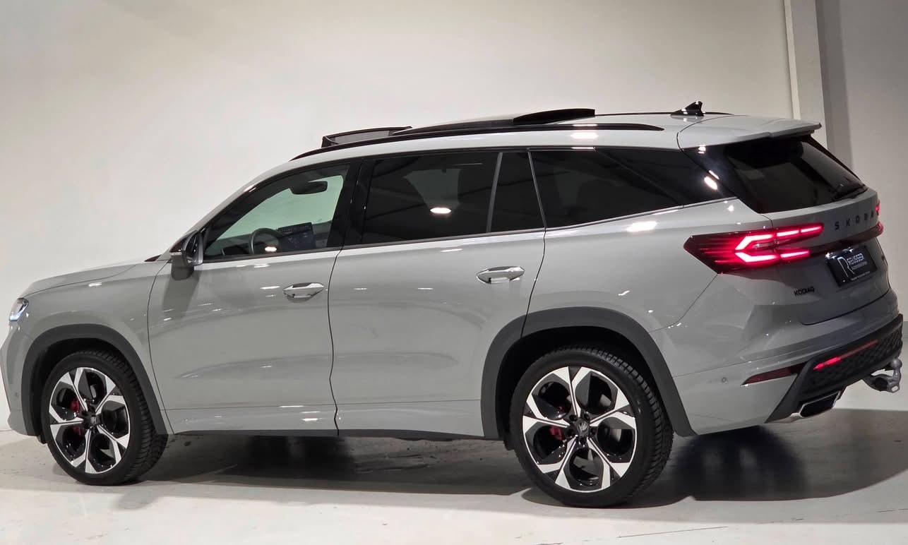 SKODA Kodiaq 2.0 TSI RS 4x4 7-Plätzer-showroom-element-2