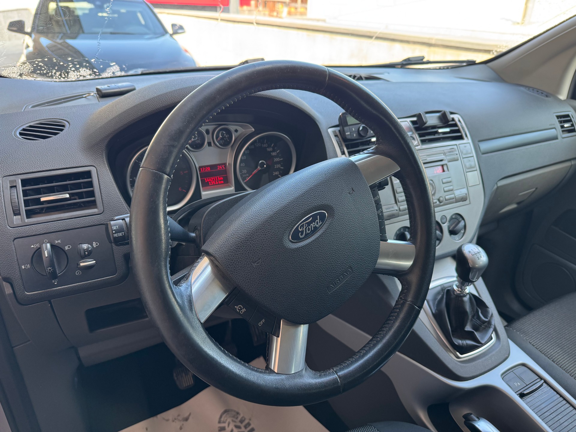 FORD Kuga 2.0 TDCi Titanium 4WD-image-8