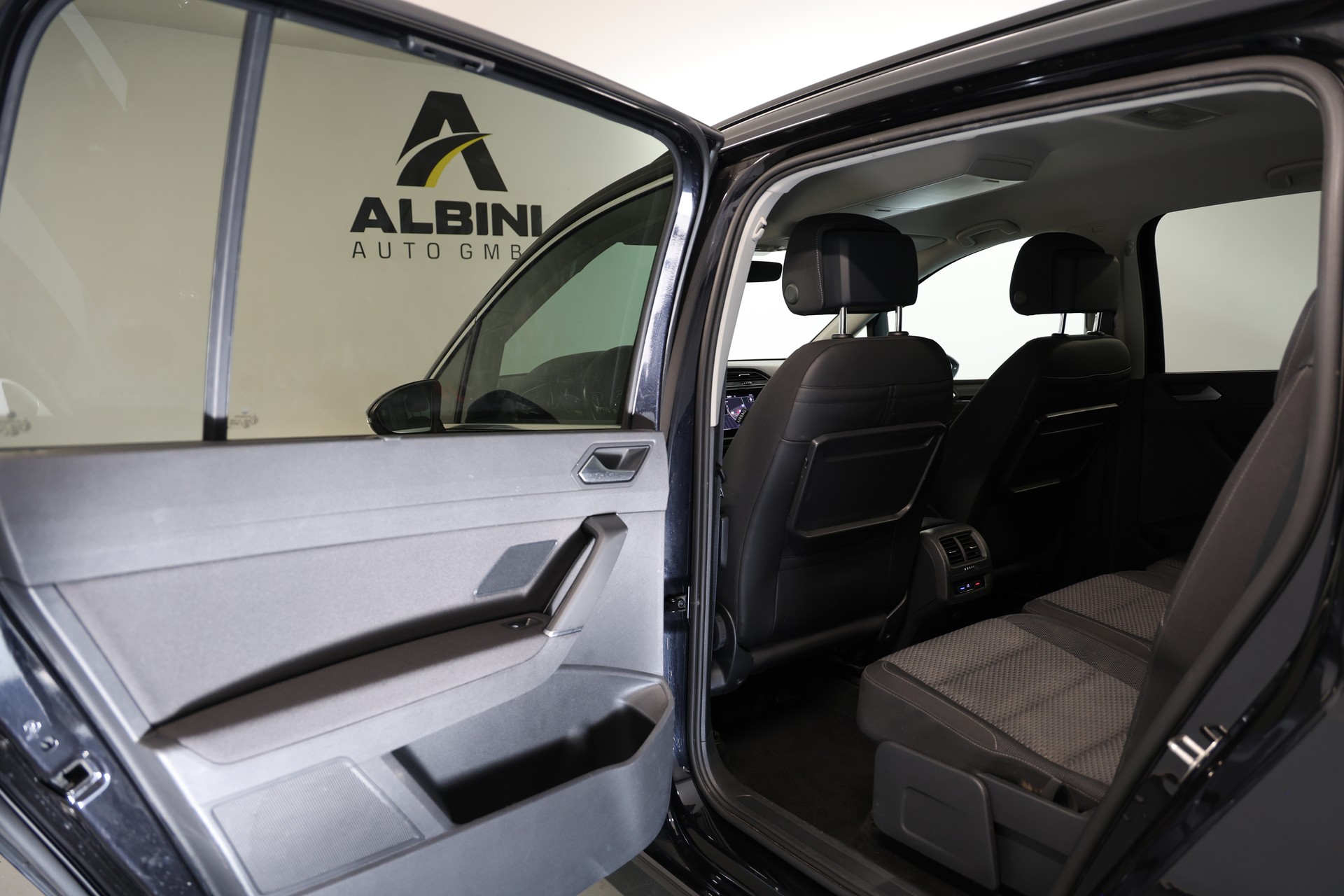 VW Touran 2.0 TDI SCR Comfortline DSG-image-13