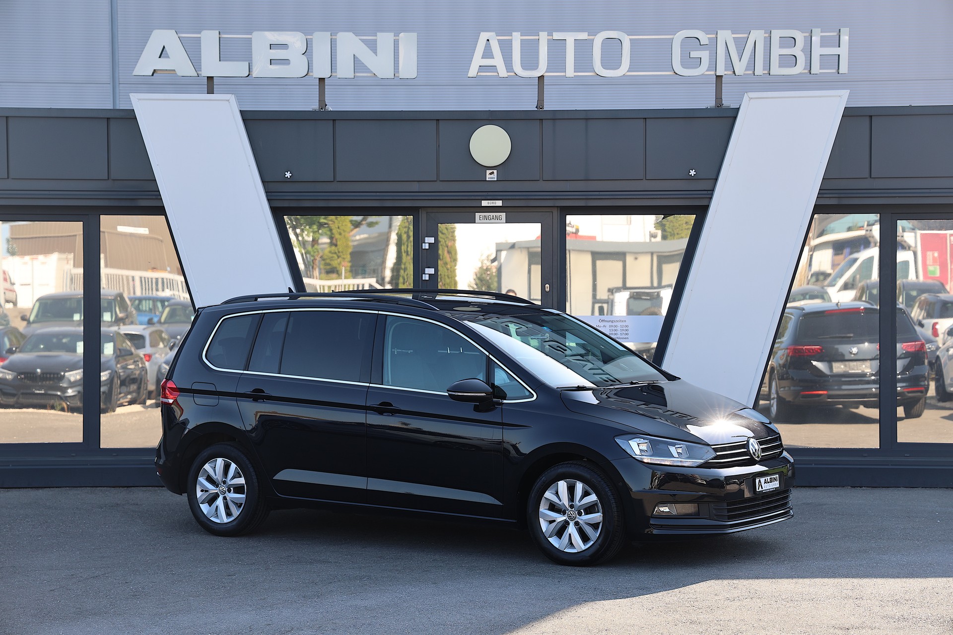 VW Touran 2.0 TDI SCR Comfortline DSG-showroom-element-1